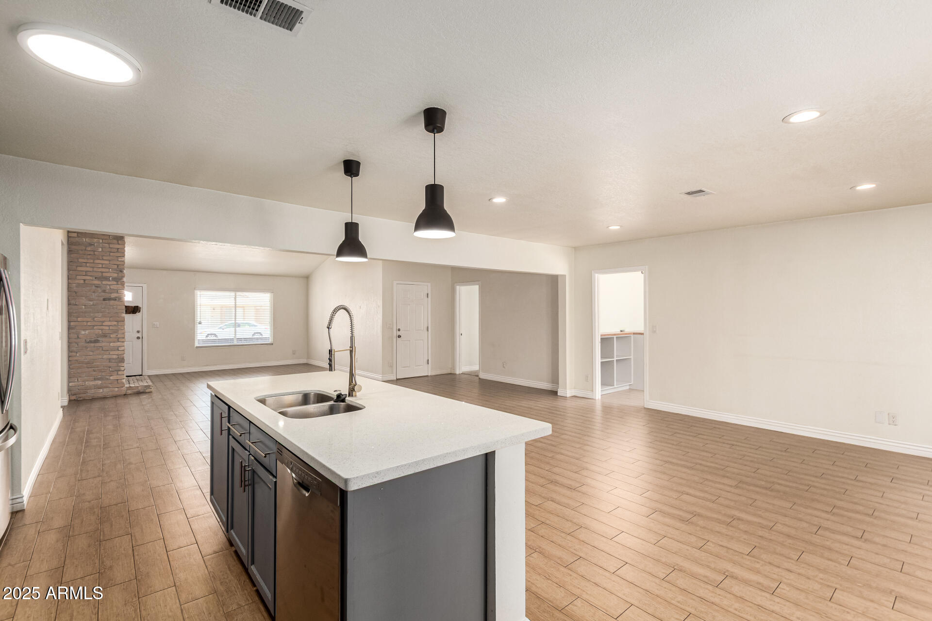 5228 W ASTER Drive