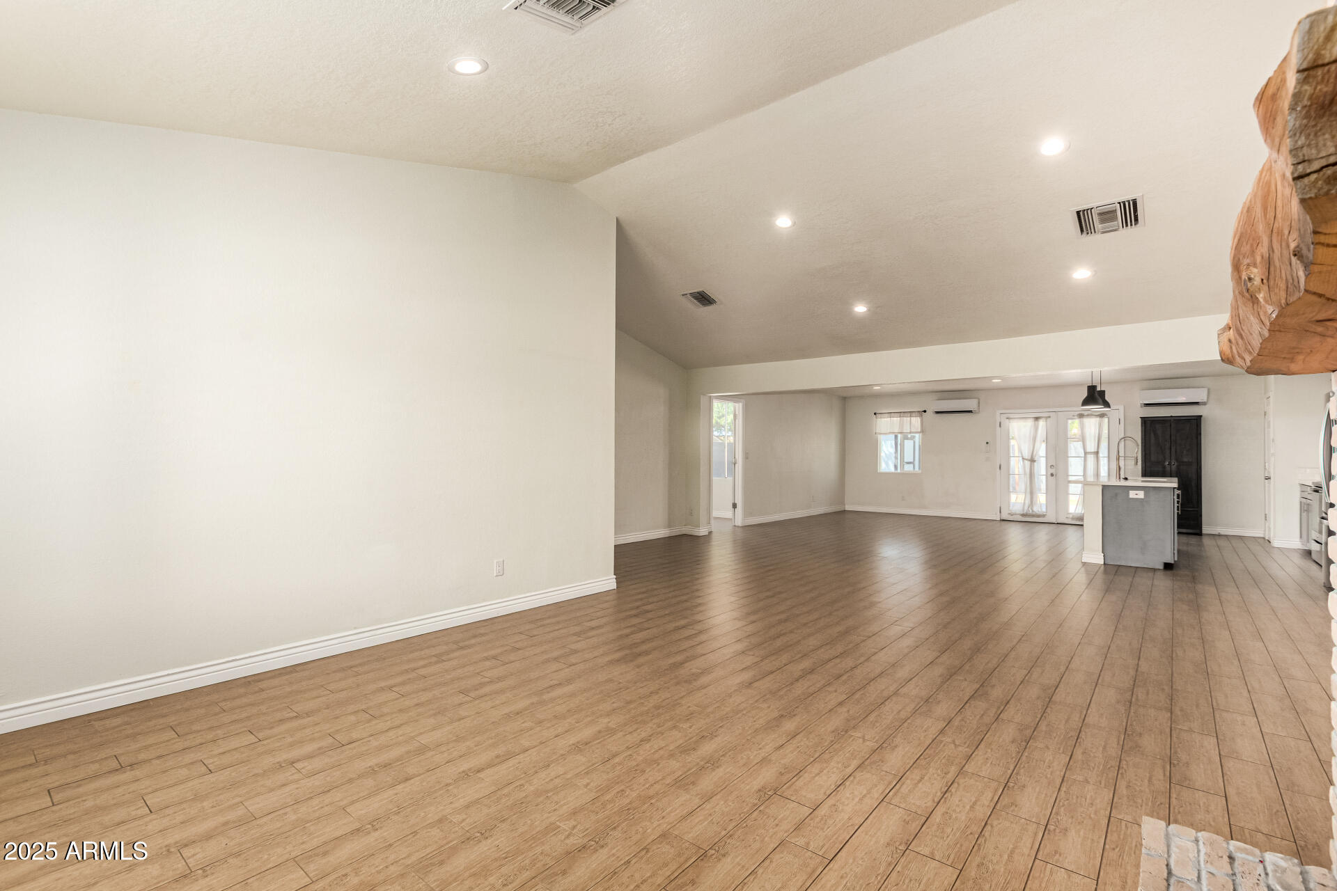 5228 W ASTER Drive