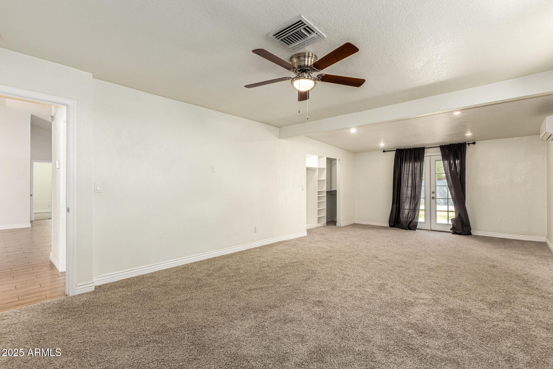 5228 W ASTER Drive
