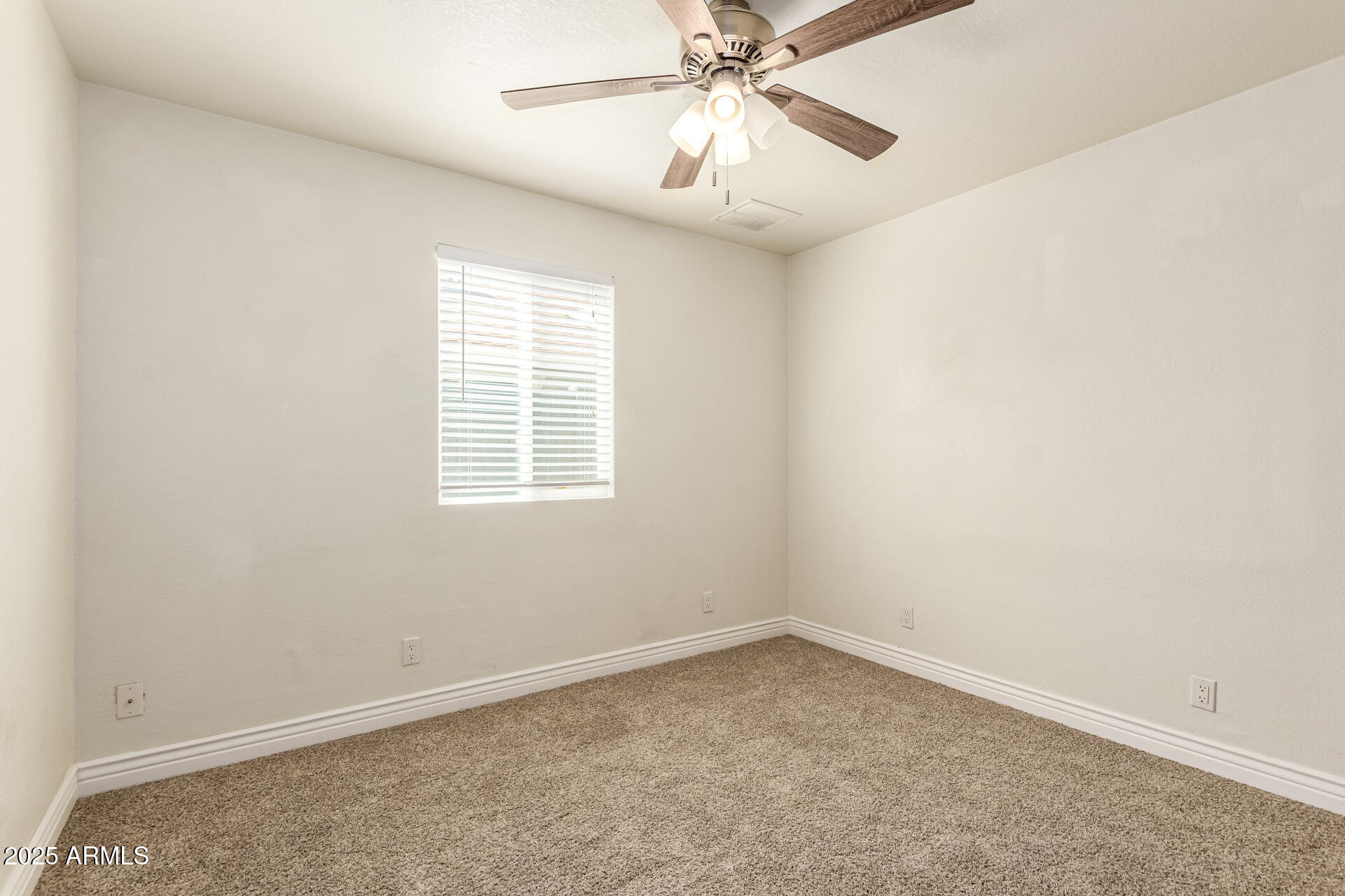 5228 W ASTER Drive