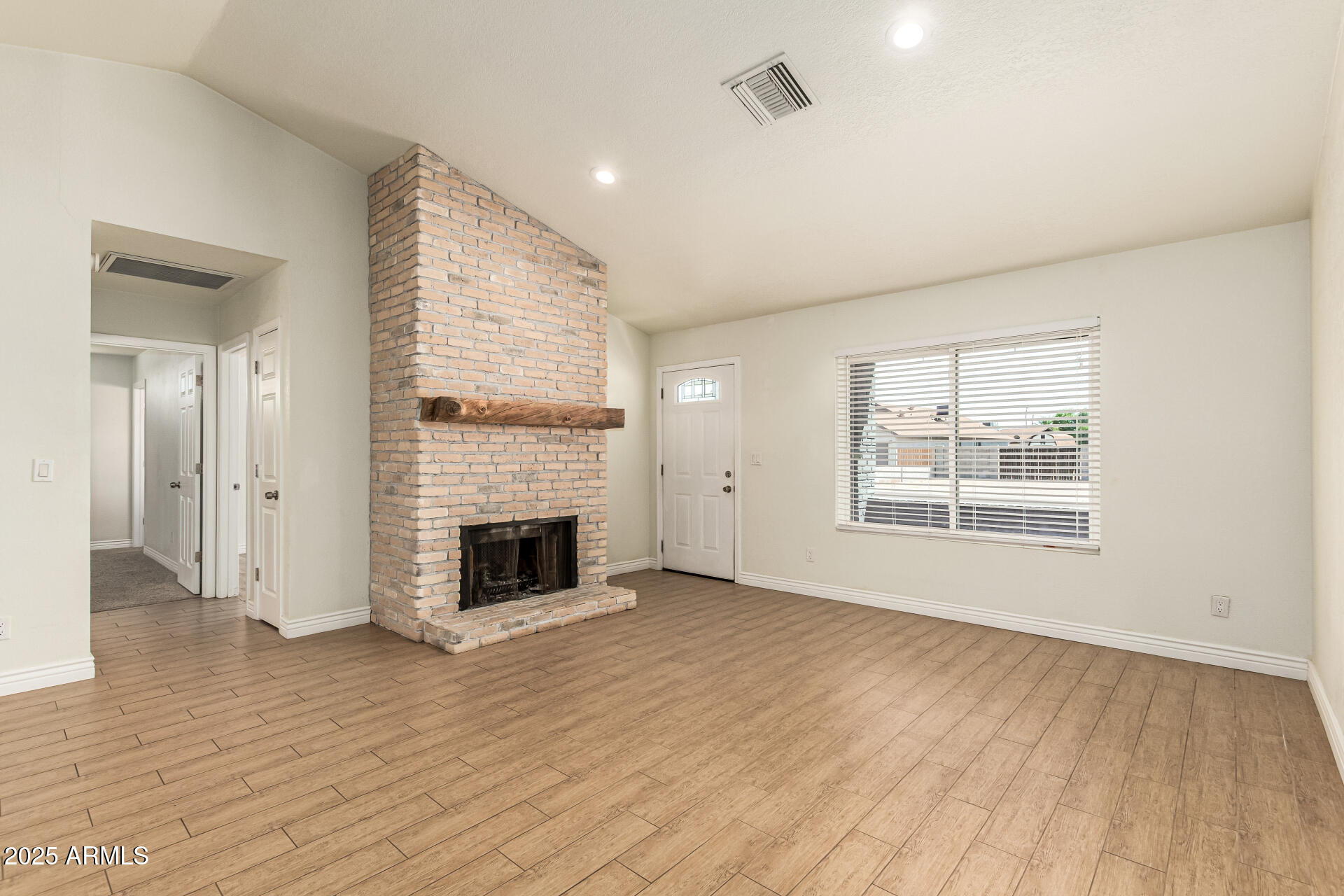 5228 W ASTER Drive
