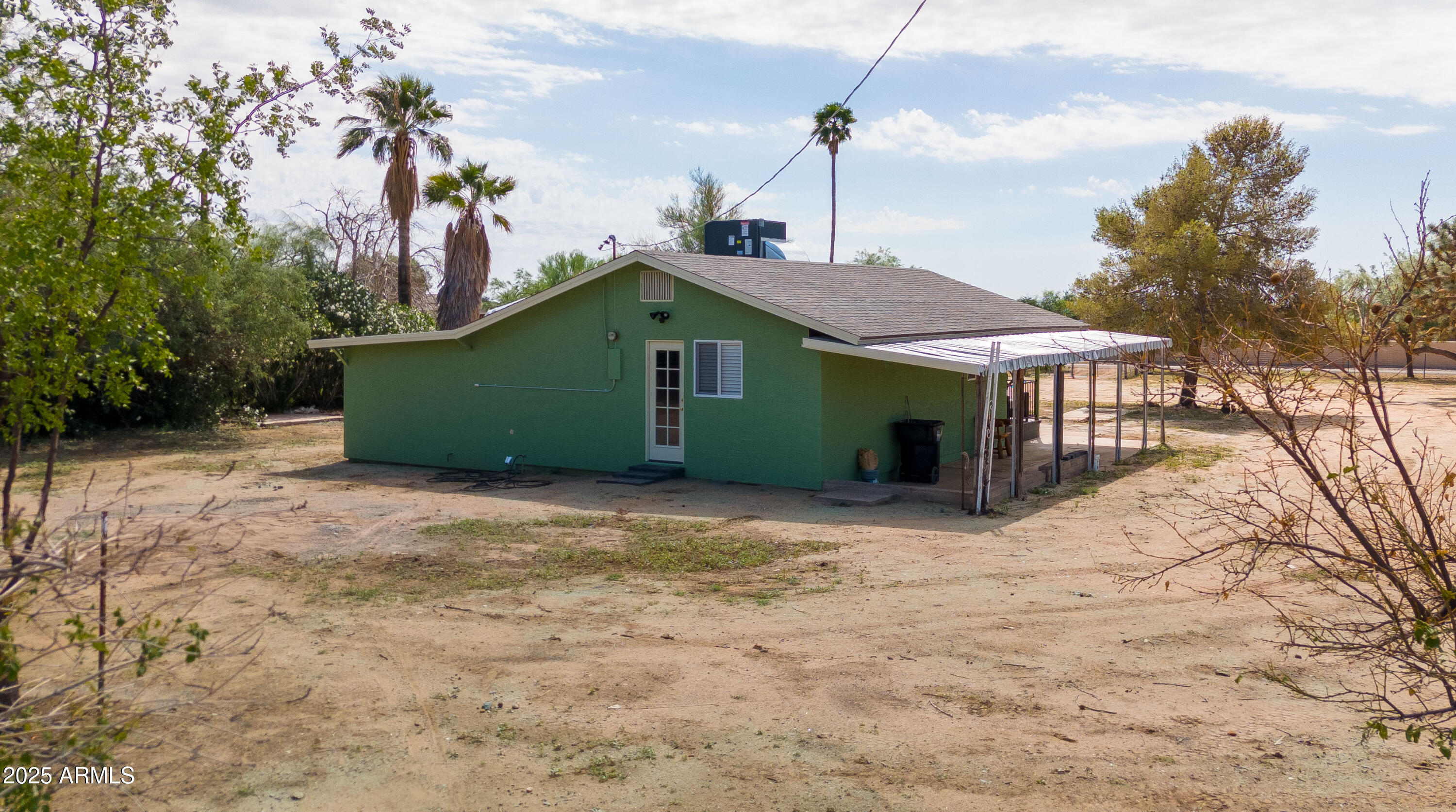 22810 W ROADRUNNER Lane