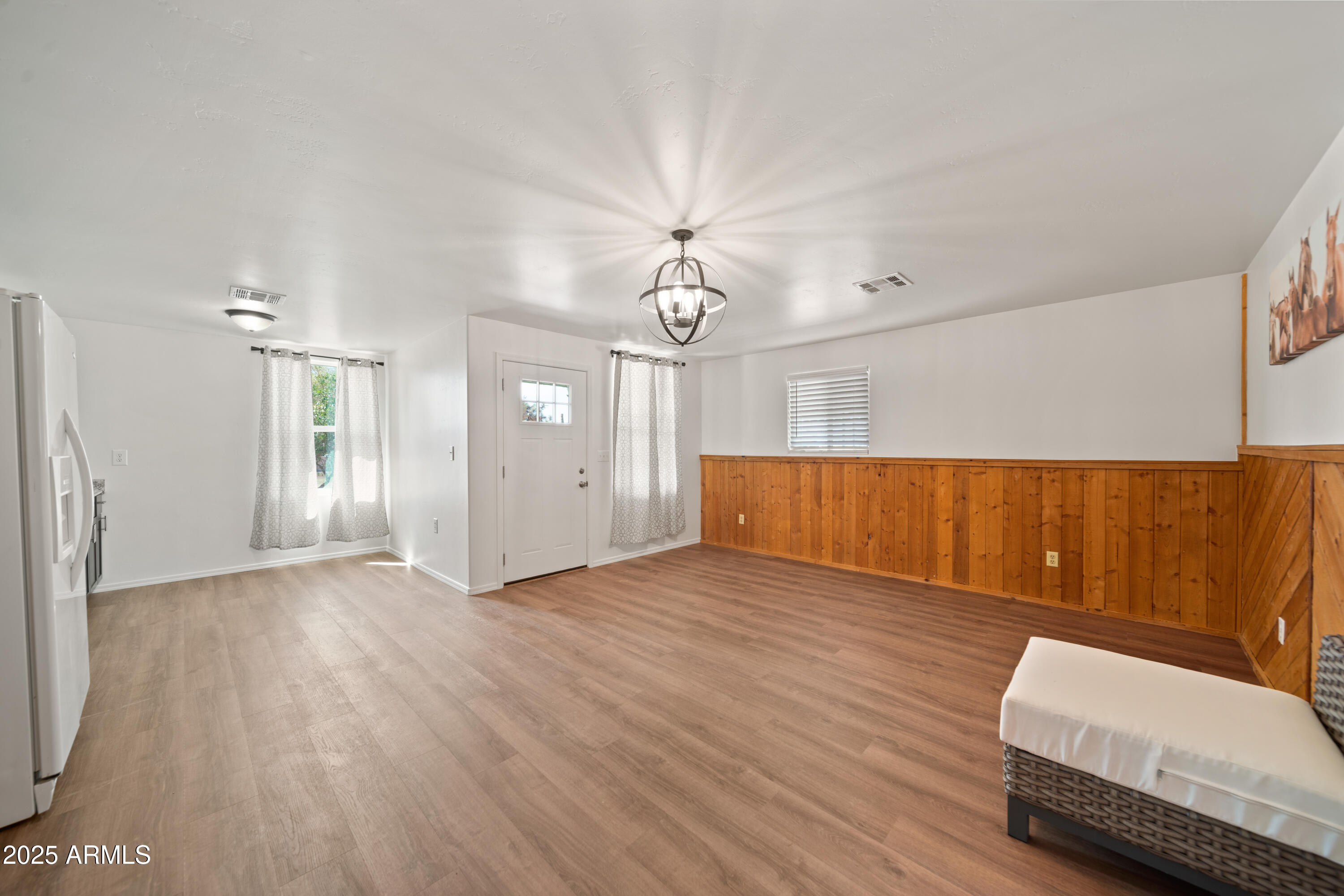 22810 W ROADRUNNER Lane