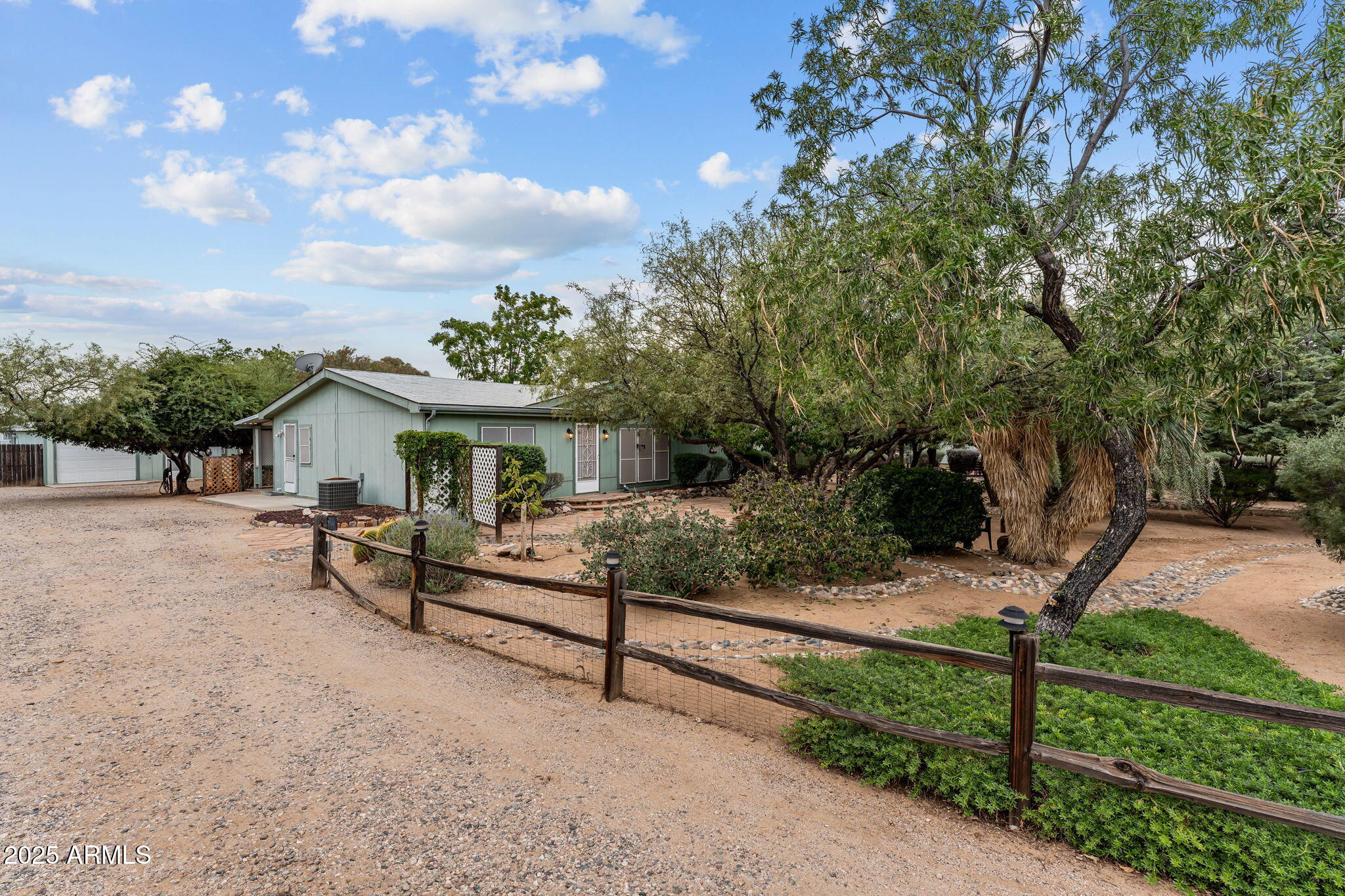 23117 W STAGHORN Lane