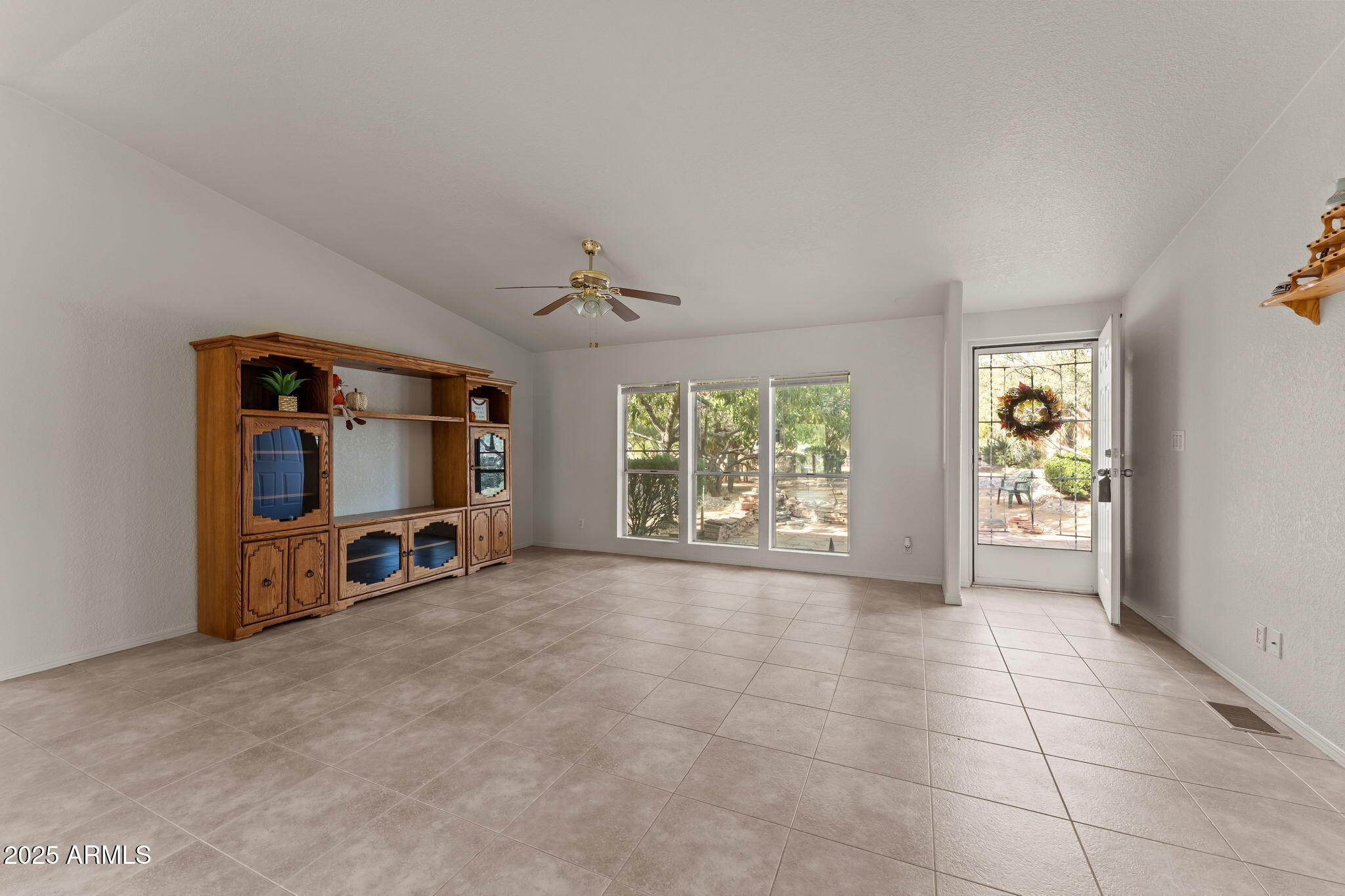 23117 W STAGHORN Lane