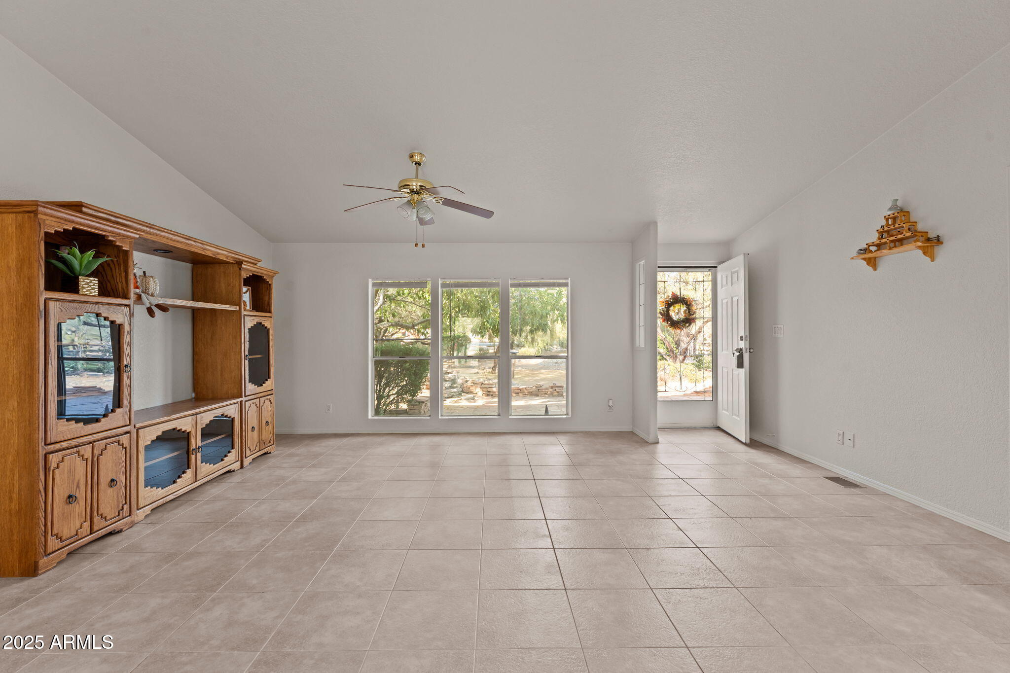 23117 W STAGHORN Lane