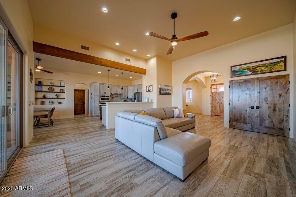 335 Latigo Way