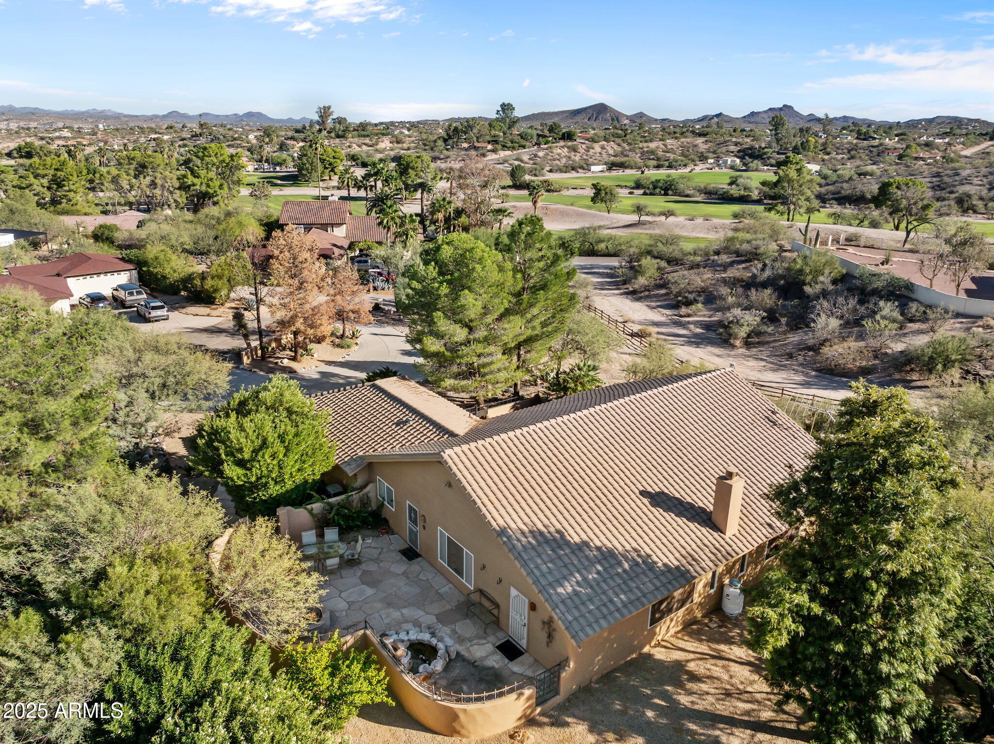 1646 N PEACH Drive