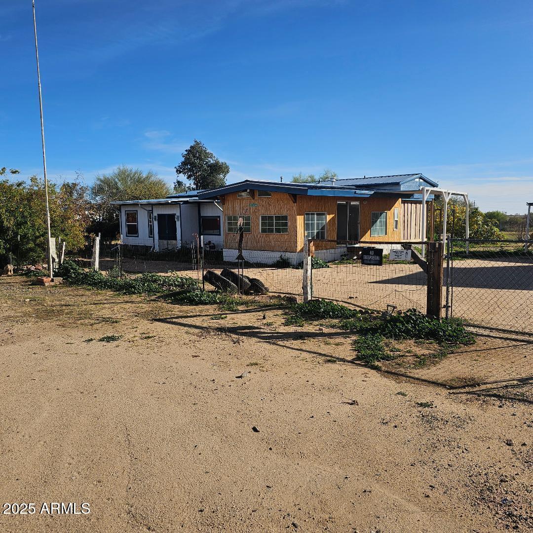22855 W SUNSET Lane