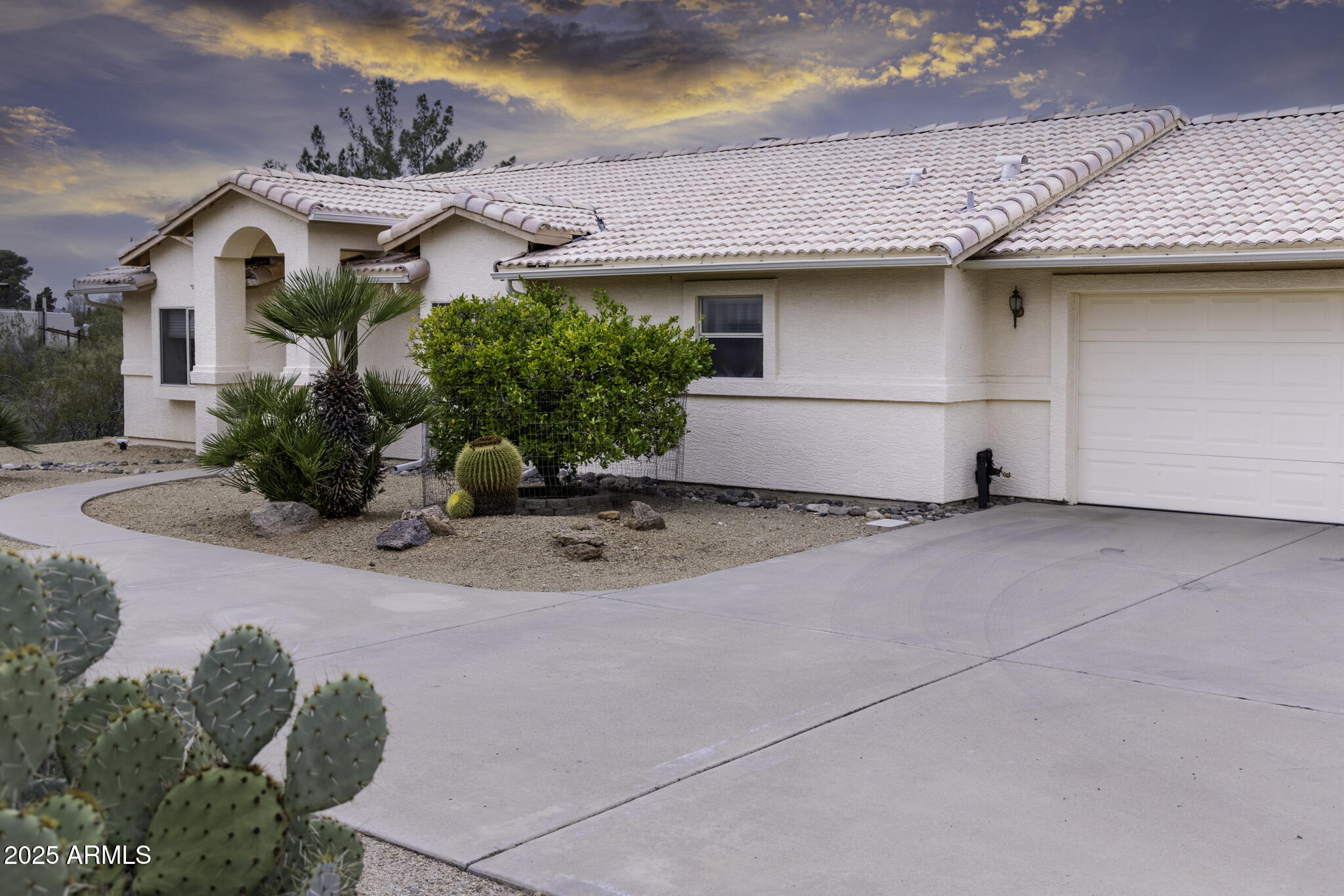 650 FALCON Drive