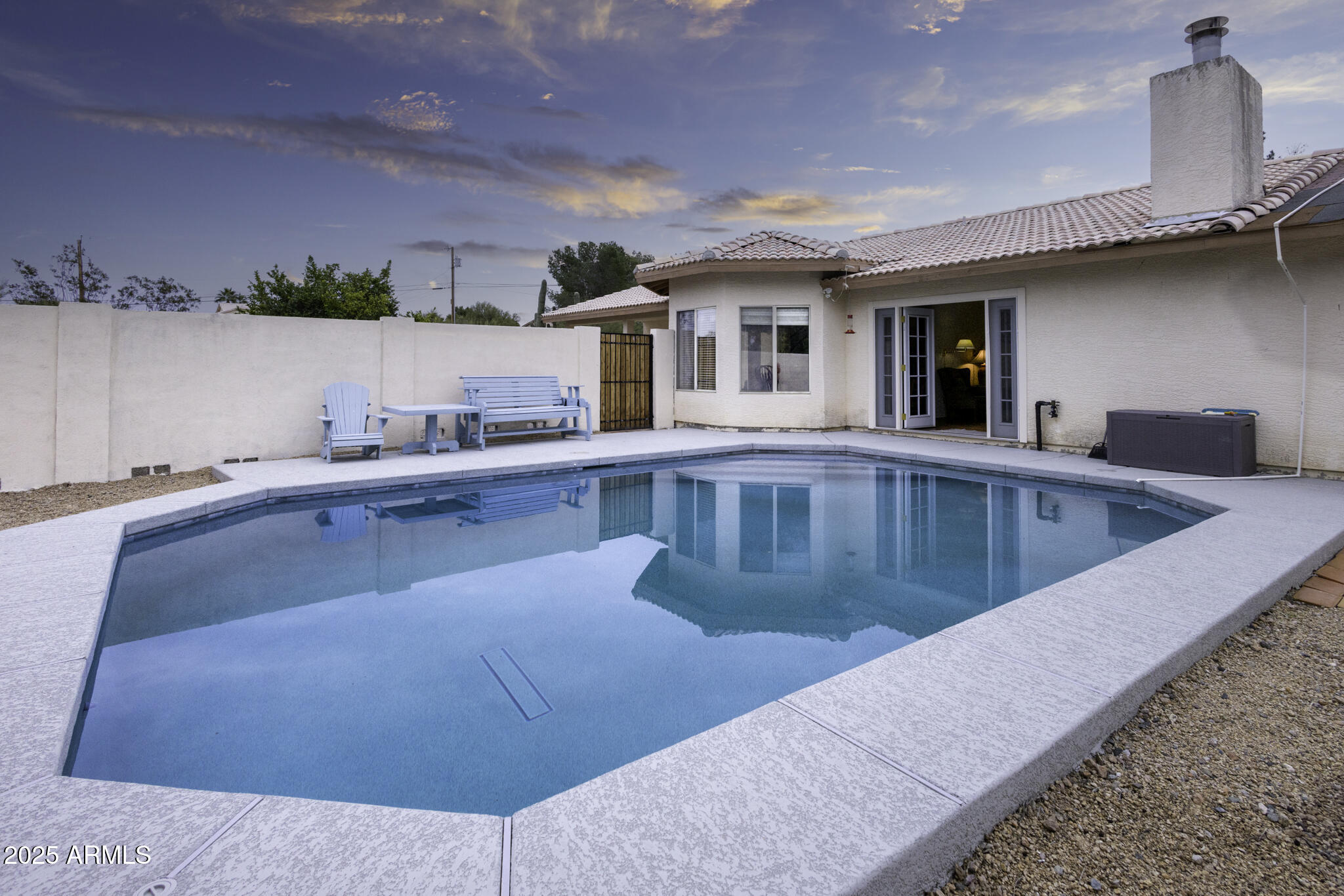 650 FALCON Drive