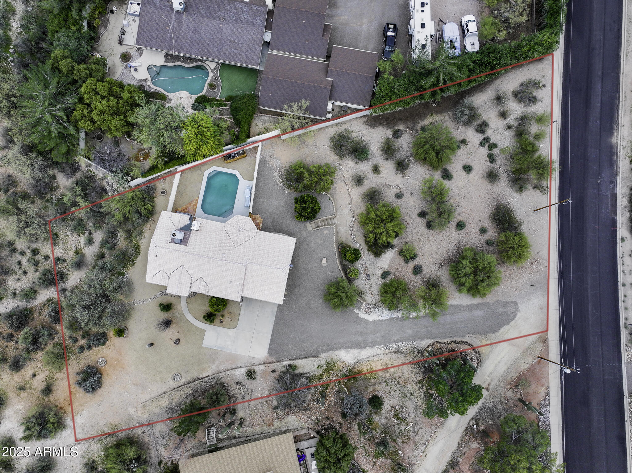 650 FALCON Drive