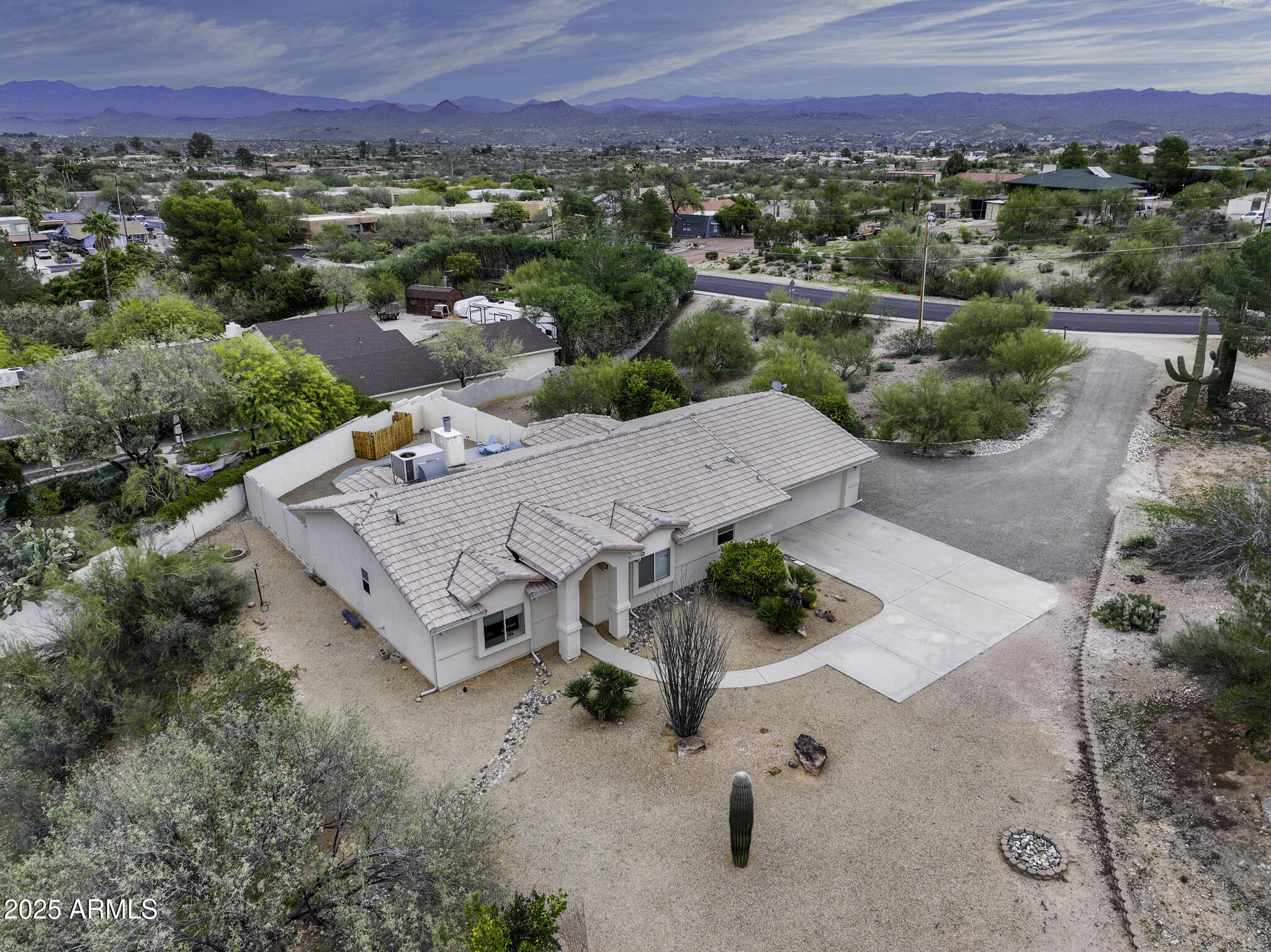 650 FALCON Drive
