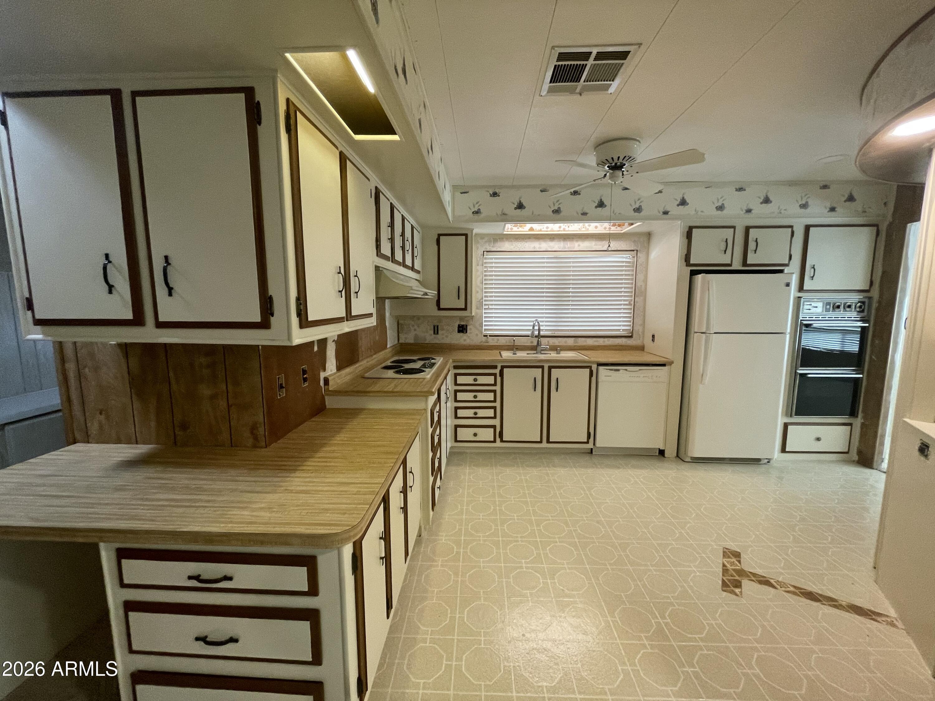 2501 W WIckenburg Way Unit: 37