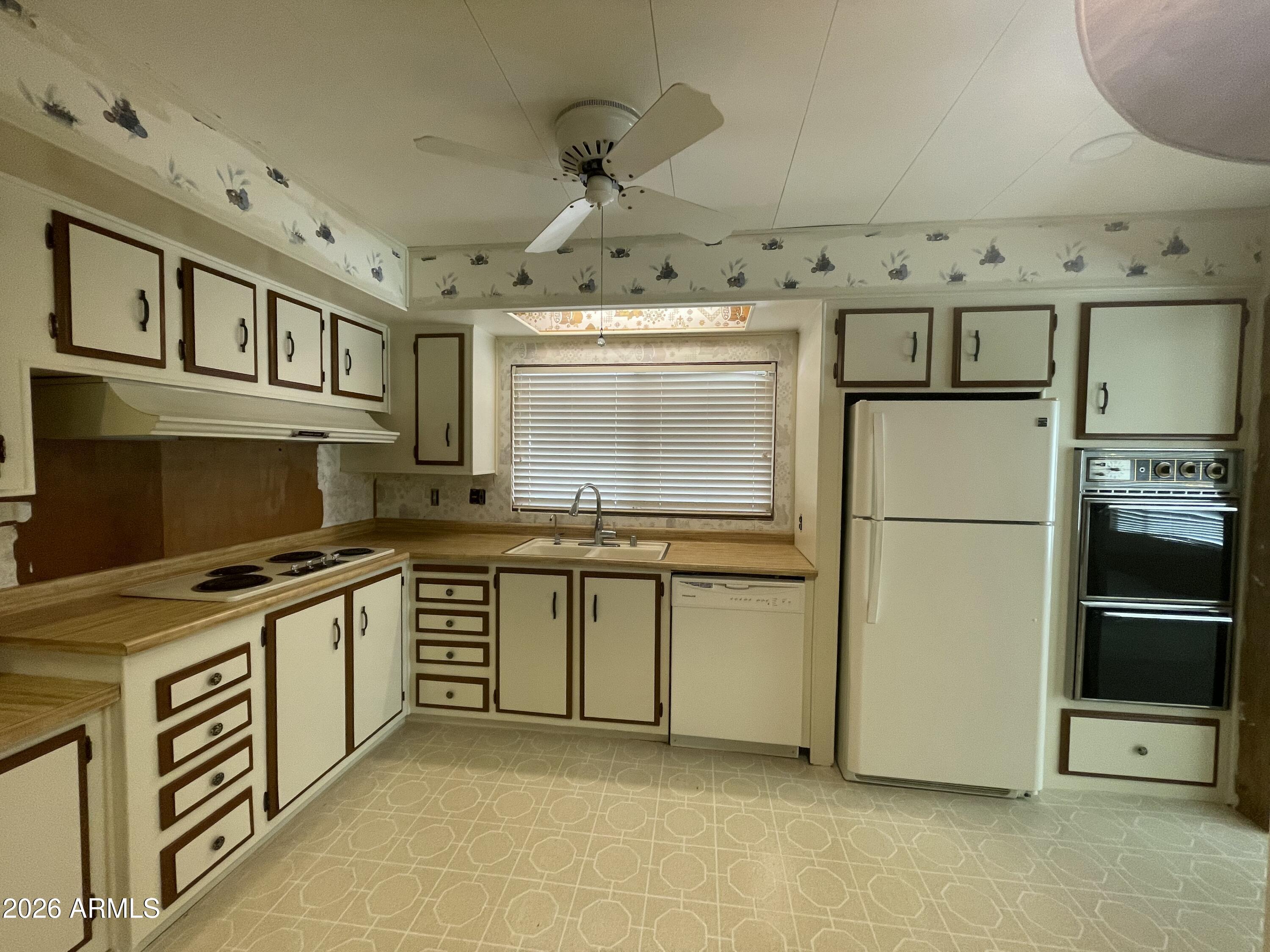 2501 W WIckenburg Way Unit: 37