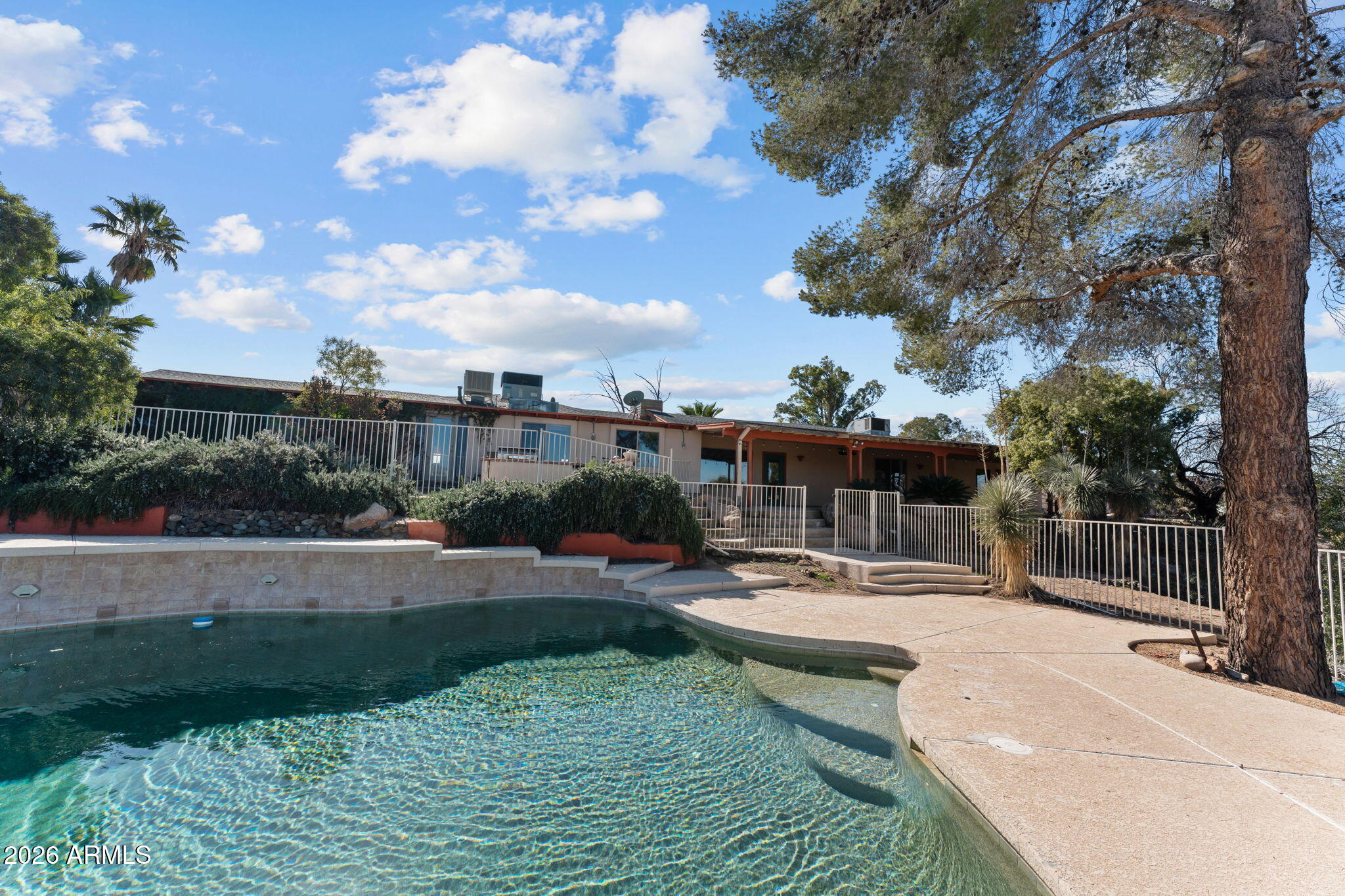 680 W BUCKINGHORSE Trail