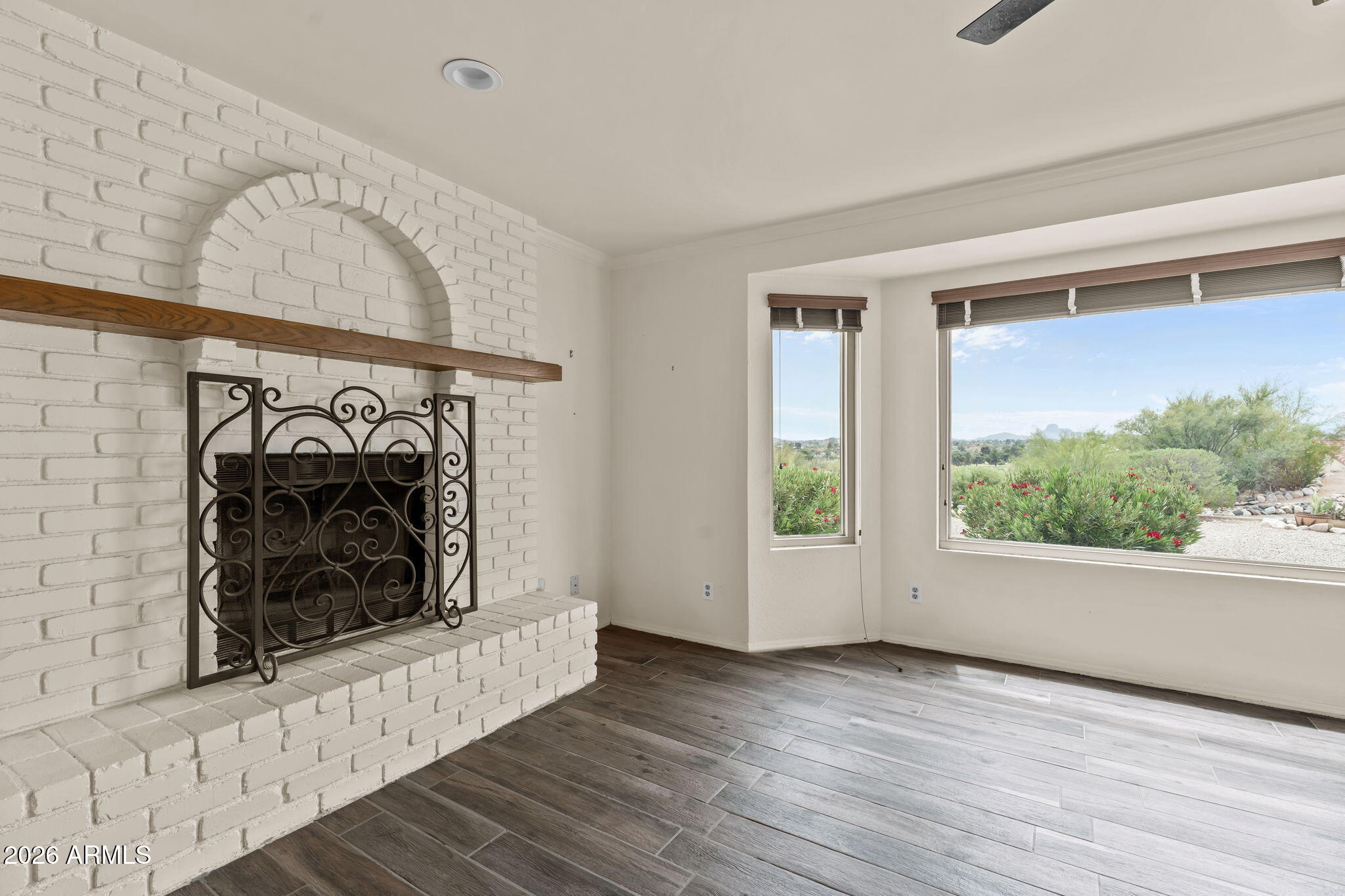 1130 N COYOTE Crossing