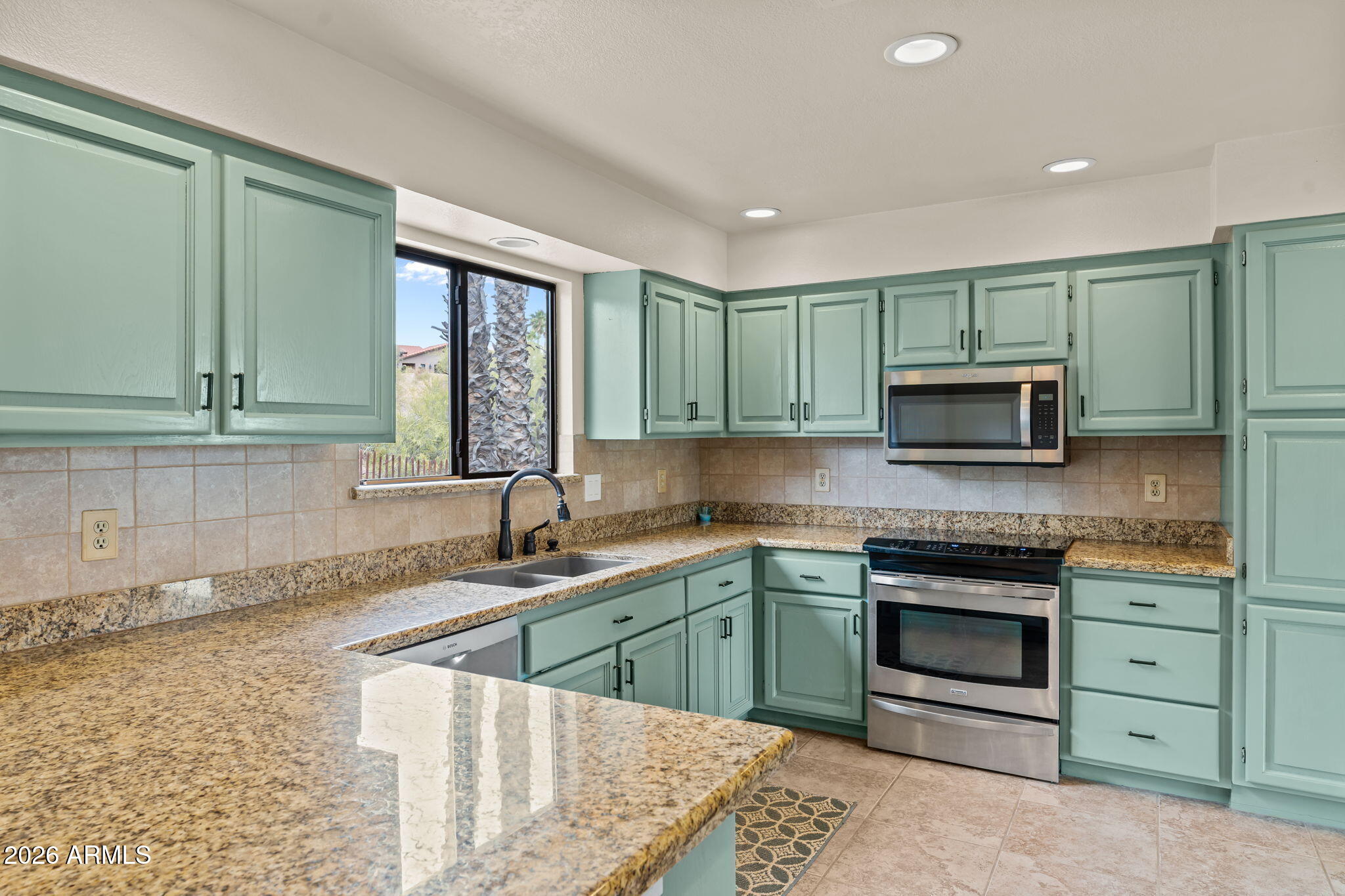 1130 N COYOTE Crossing