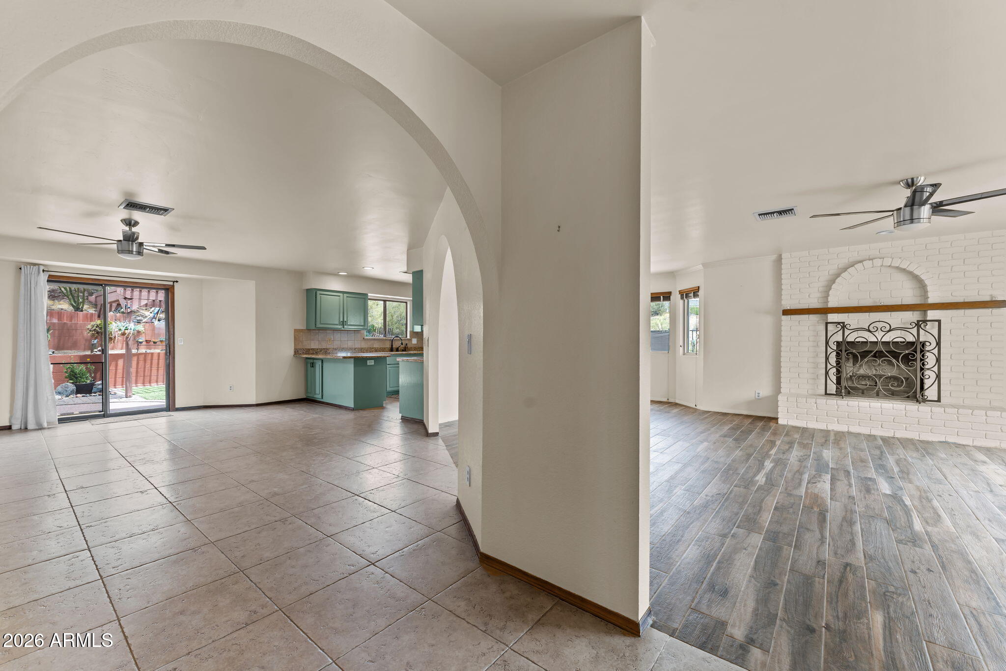 1130 N COYOTE Crossing