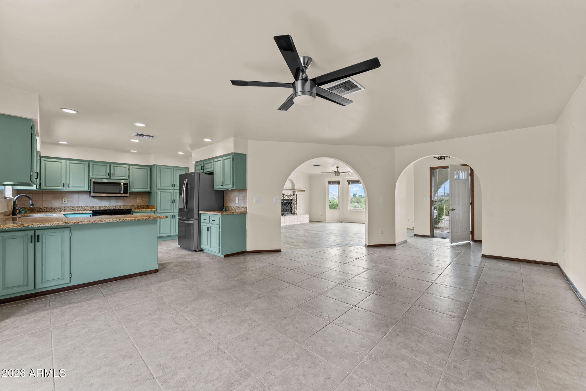 1130 N COYOTE Crossing