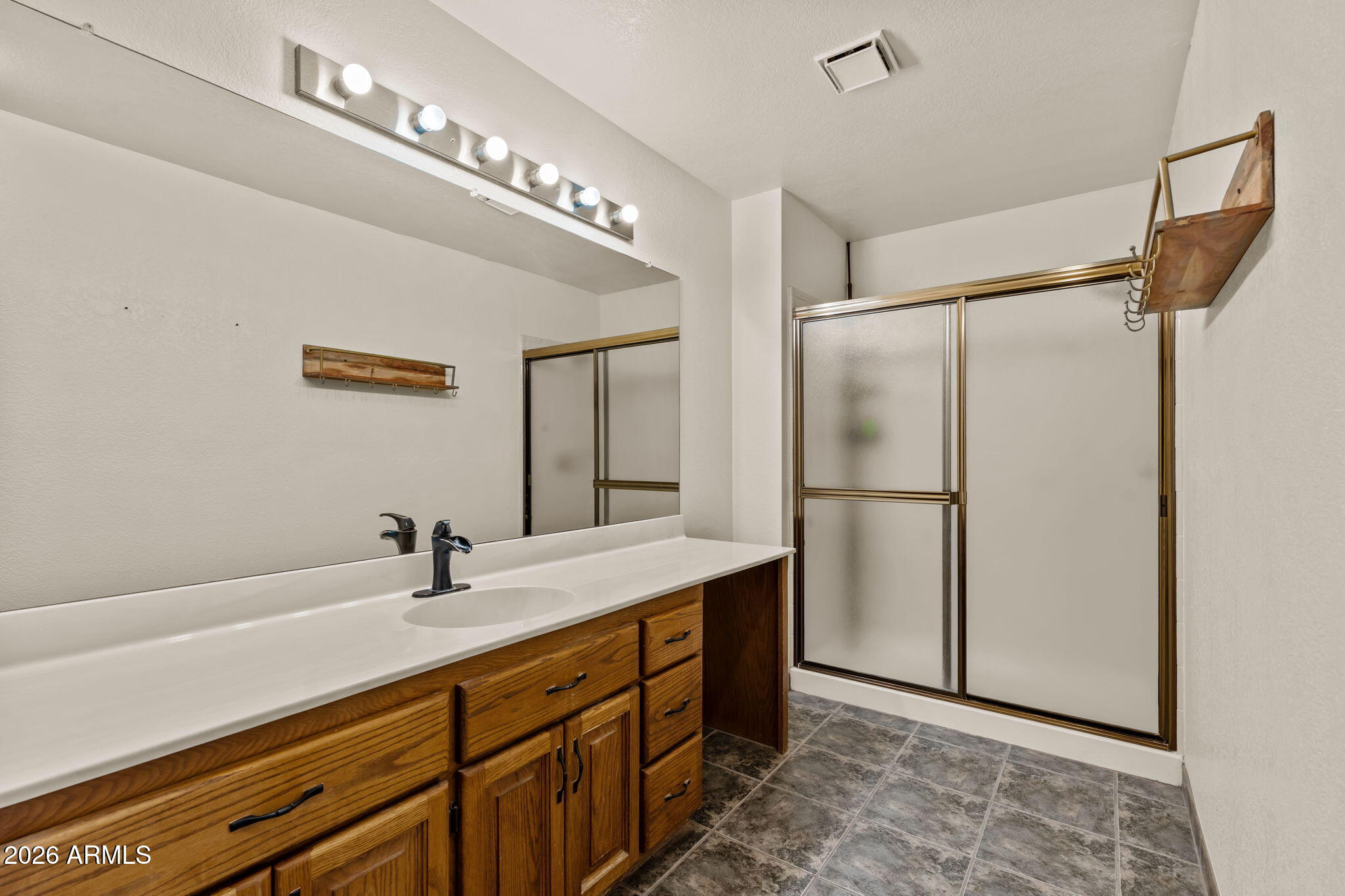 1130 N COYOTE Crossing