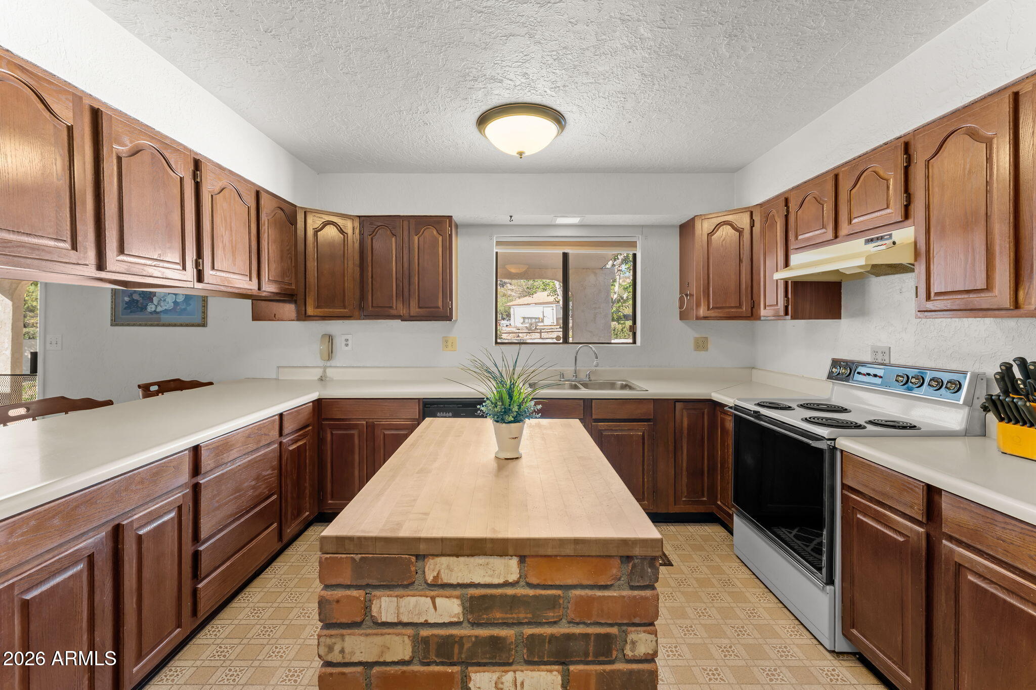 550 E BASS Road
