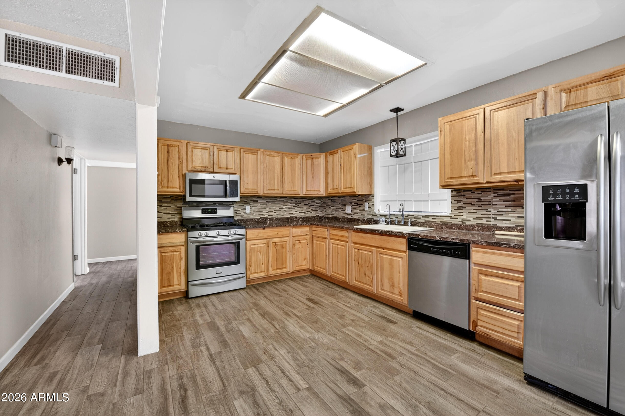 500 N OXBOW Drive