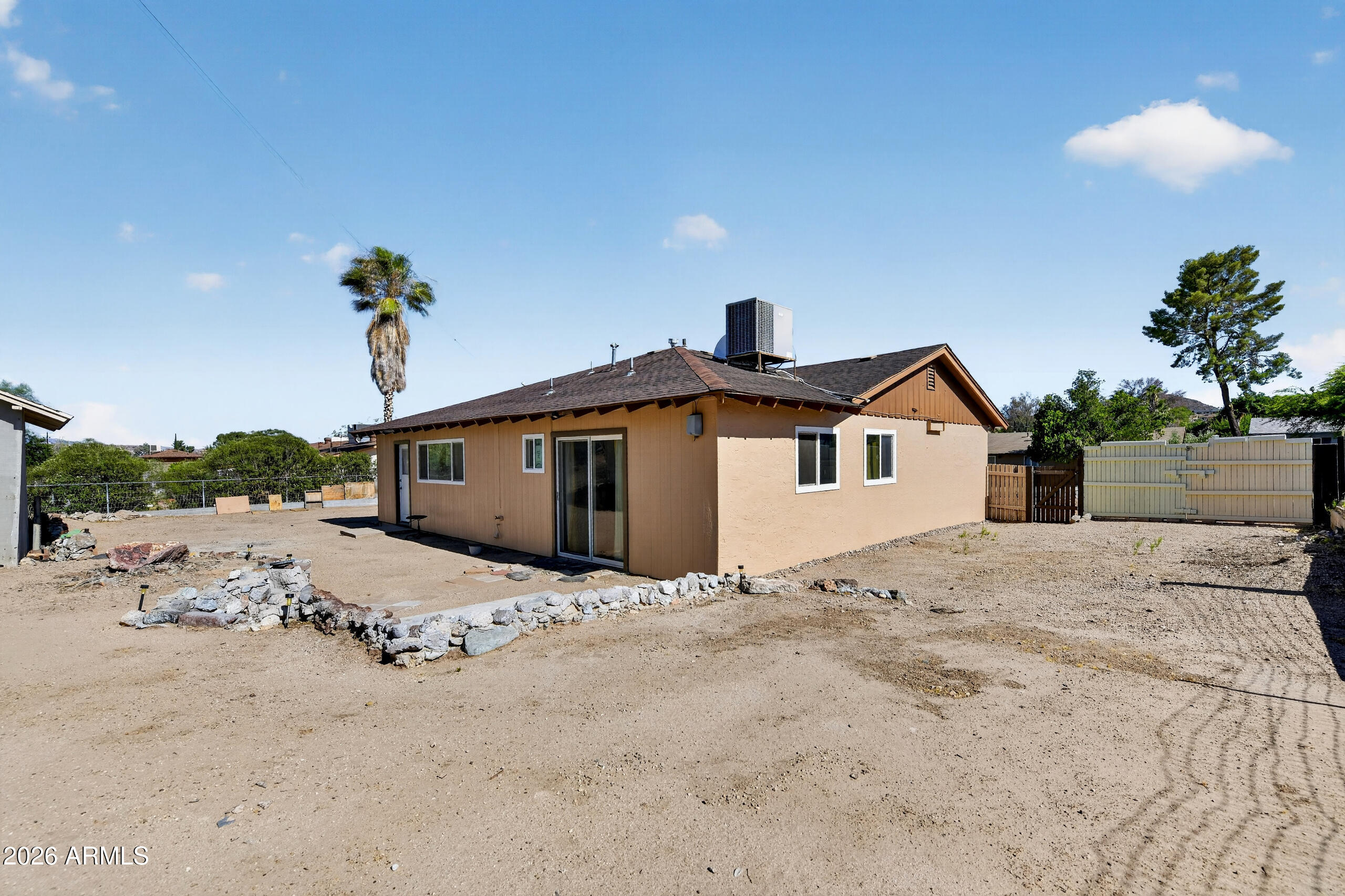 500 N OXBOW Drive