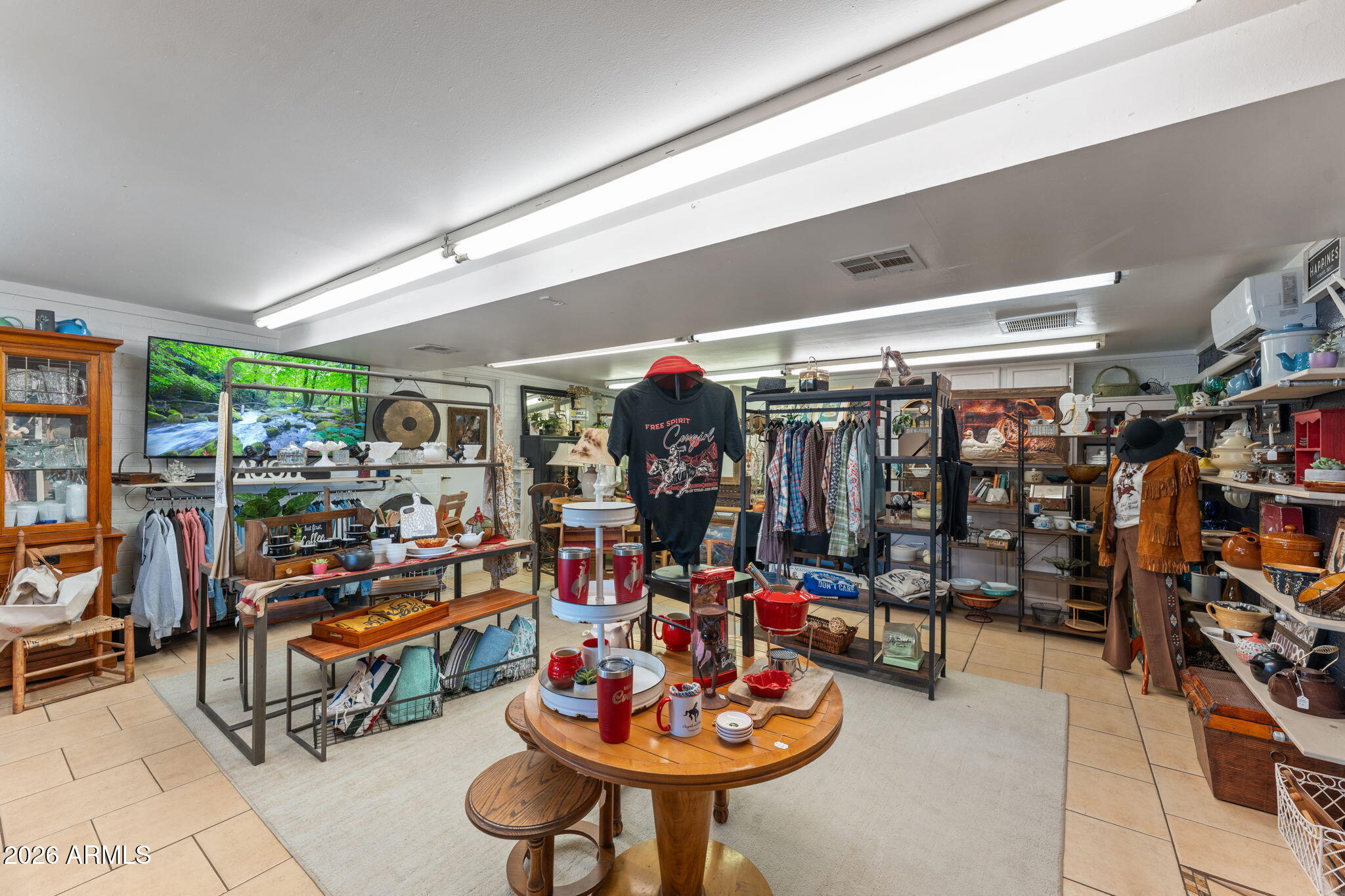 170 W WICKENBURG Way