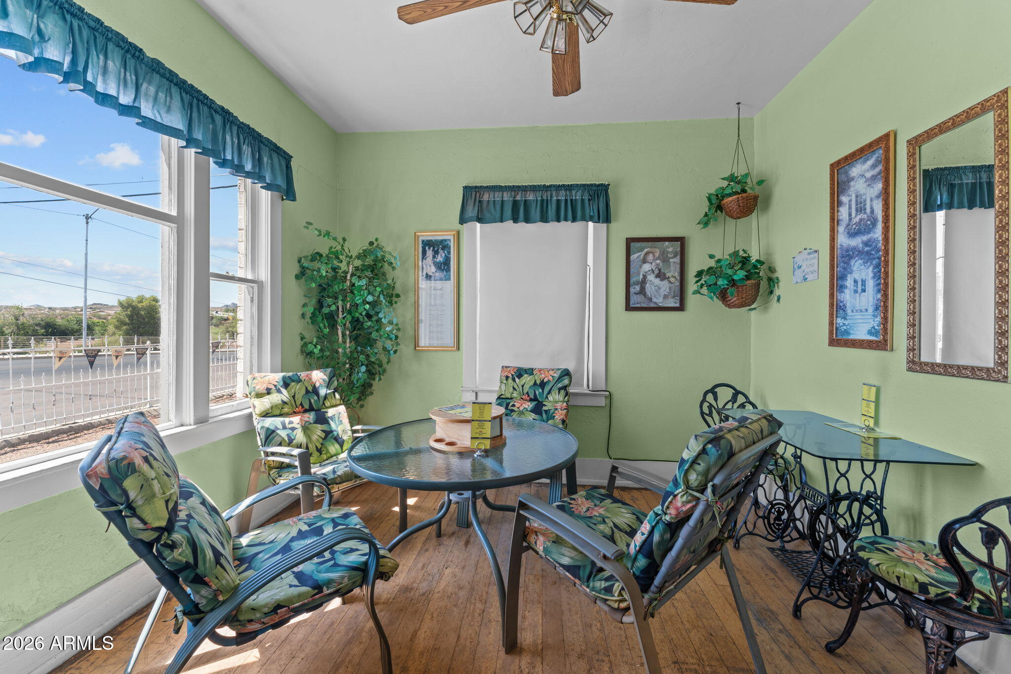 170 W WICKENBURG Way
