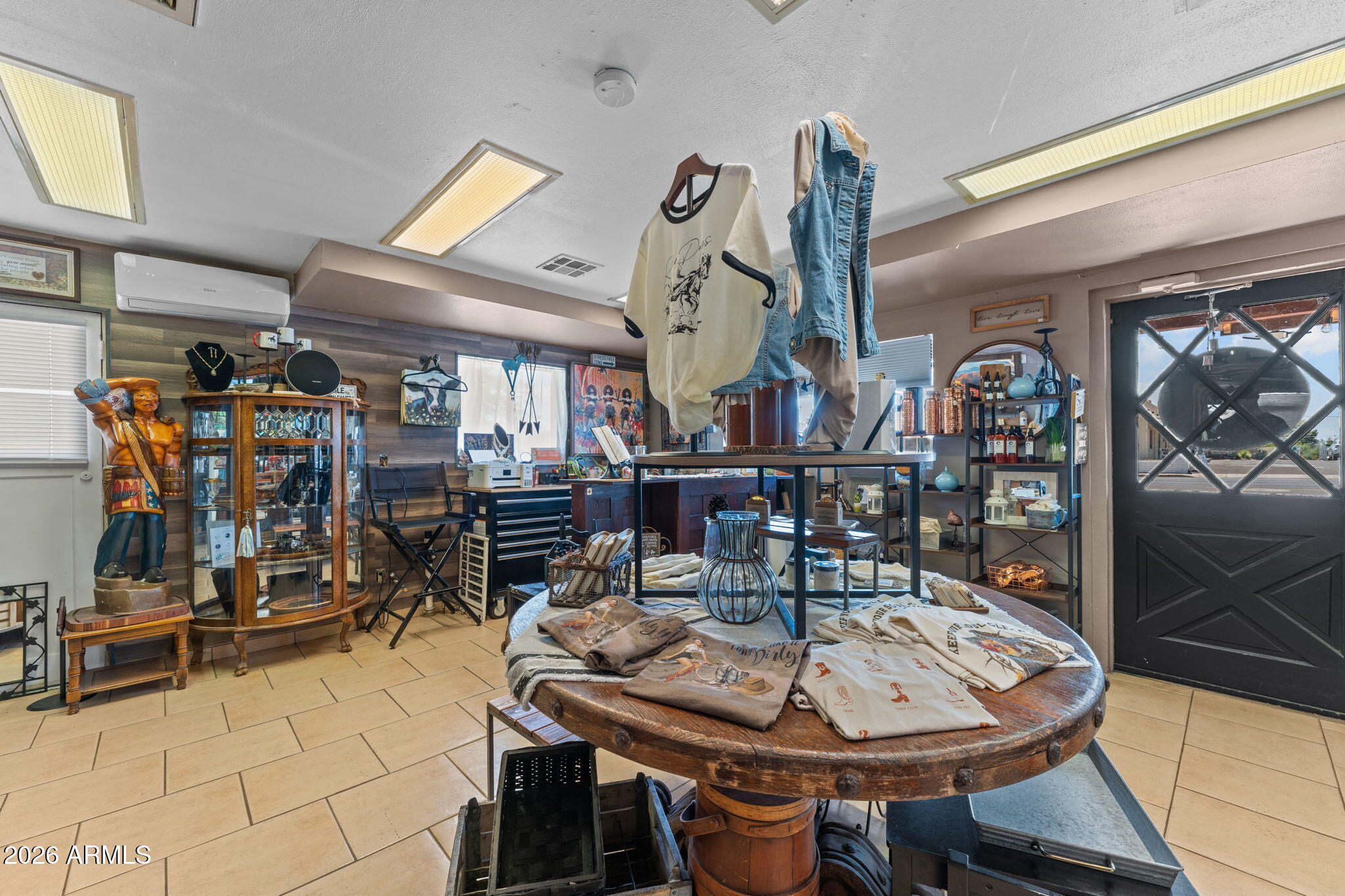 170 W WICKENBURG Way