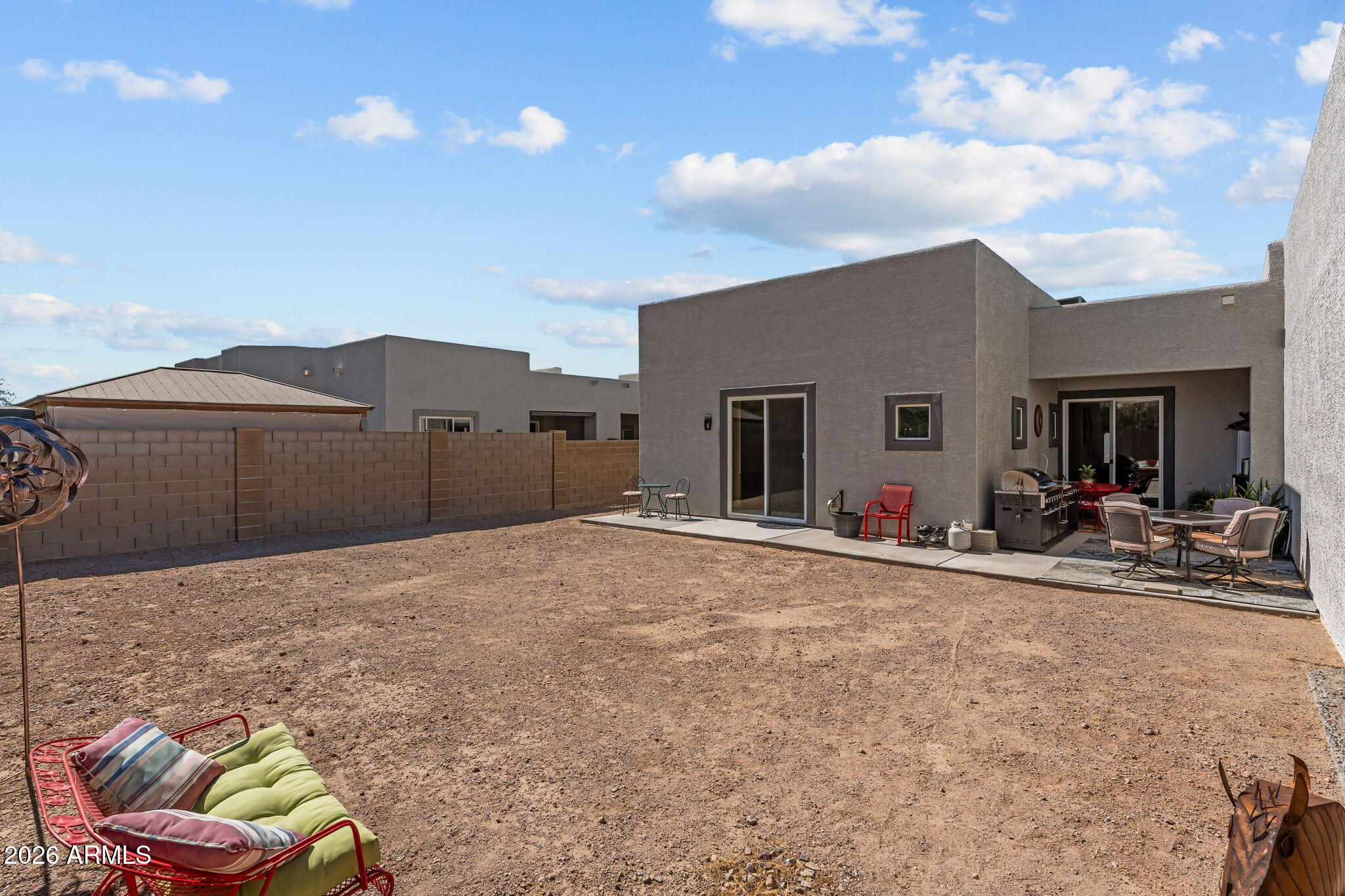 690 W DYLAN Court