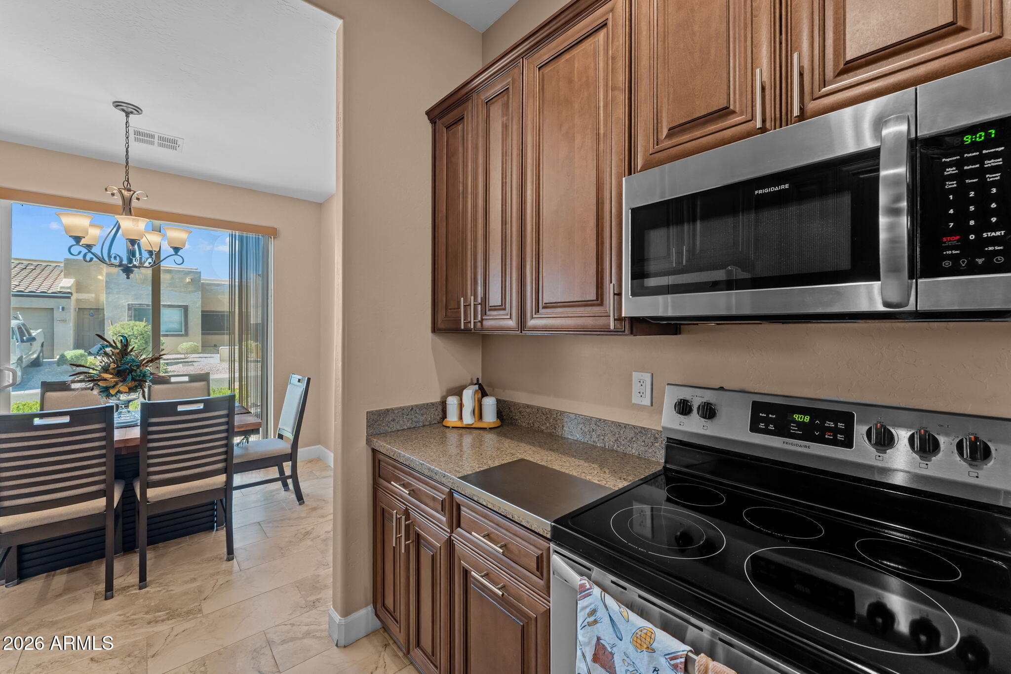690 W DYLAN Court