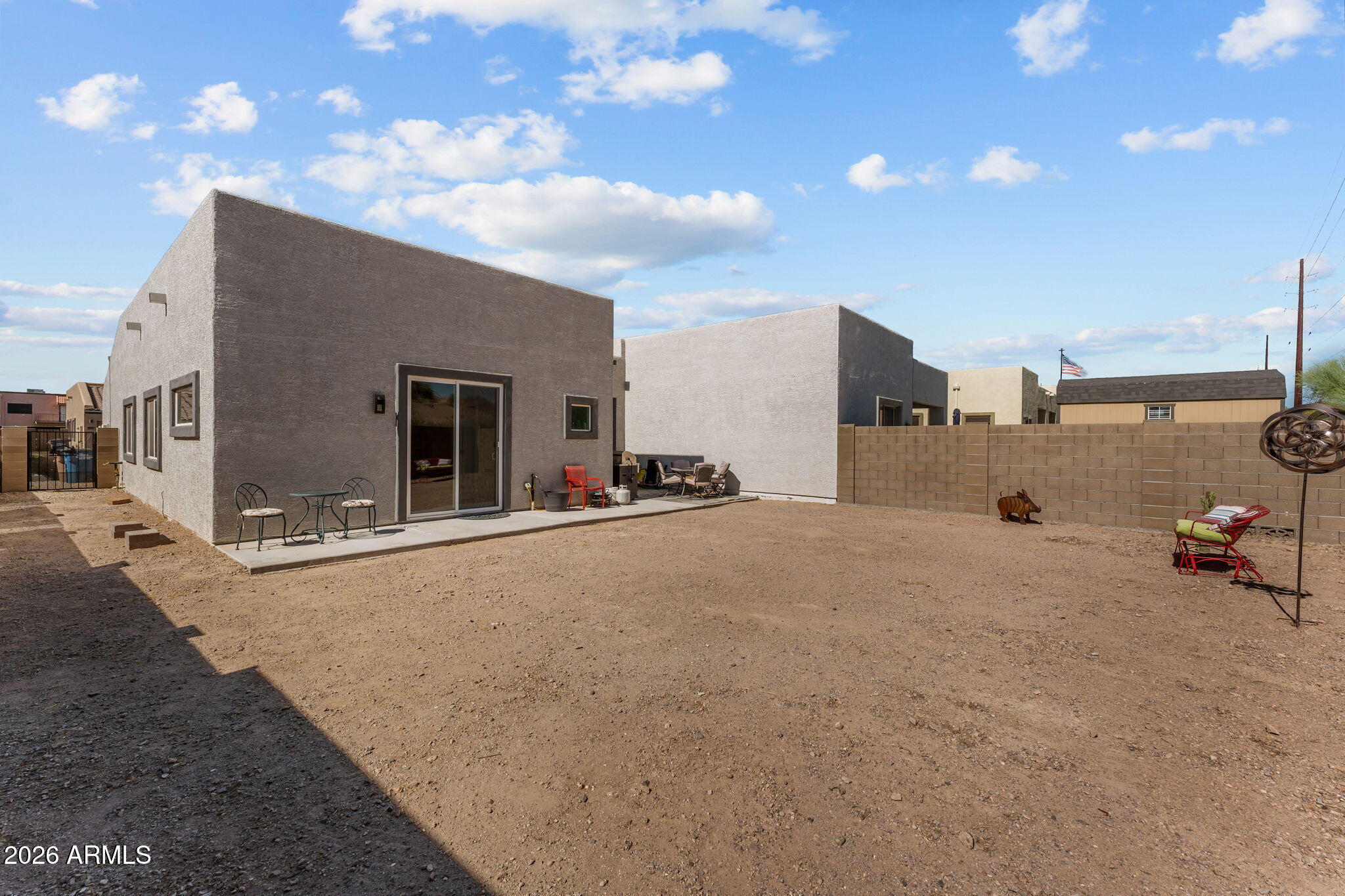 690 W DYLAN Court