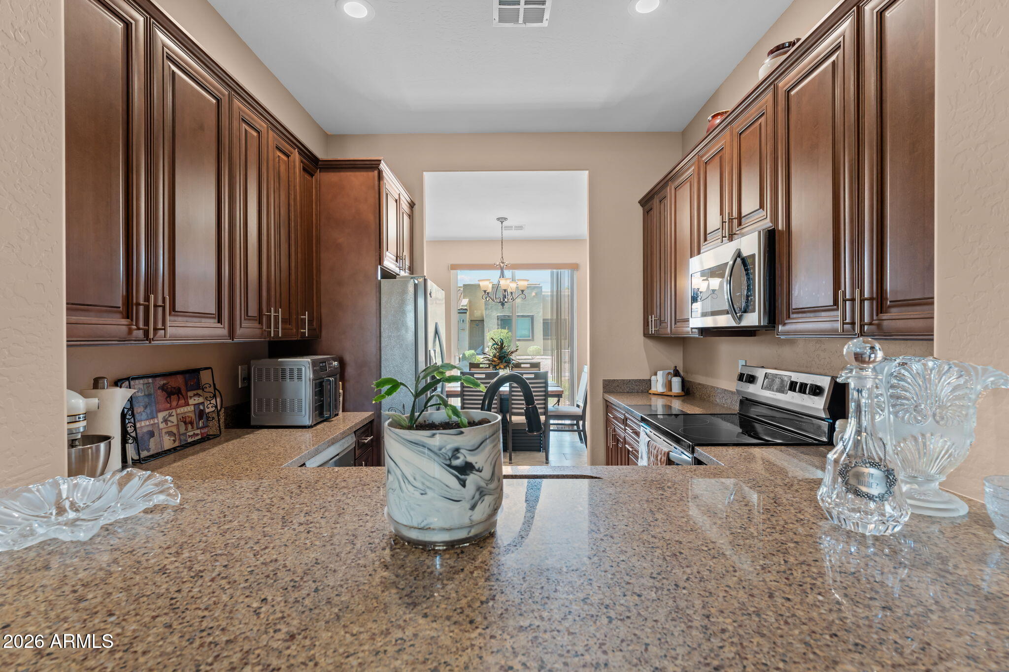 690 W DYLAN Court