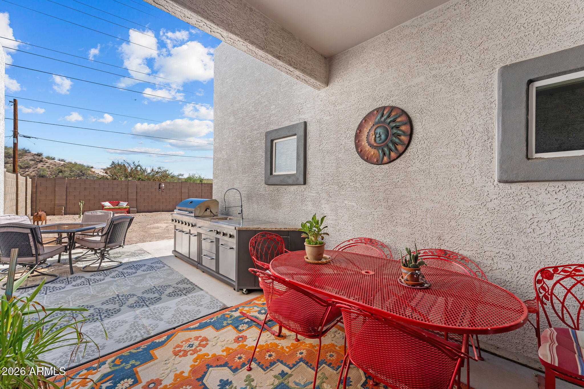 690 W DYLAN Court