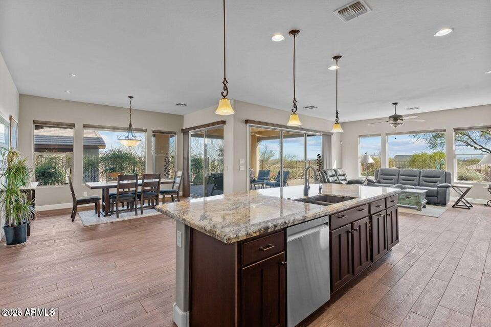 3672 RIDGEVIEW Terrace