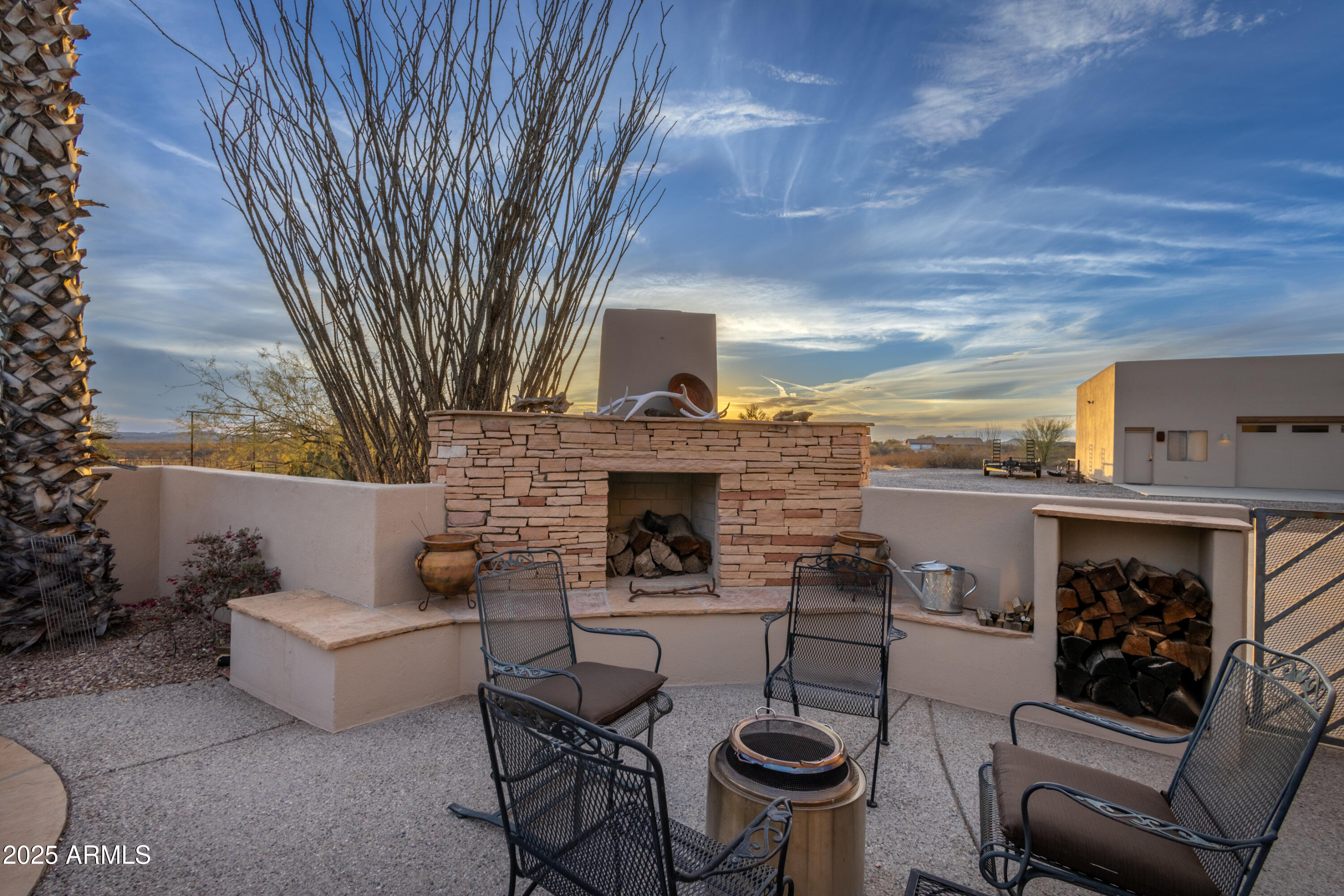21675 W DATE CREEK Road