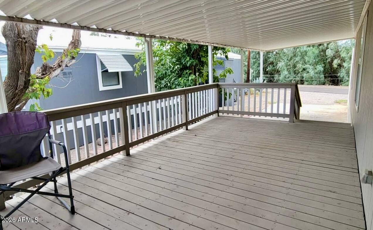 550 Palm Drive 17