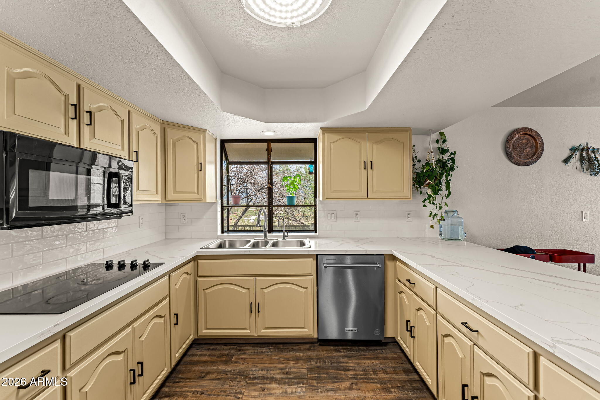 969 S Saguaro Drive