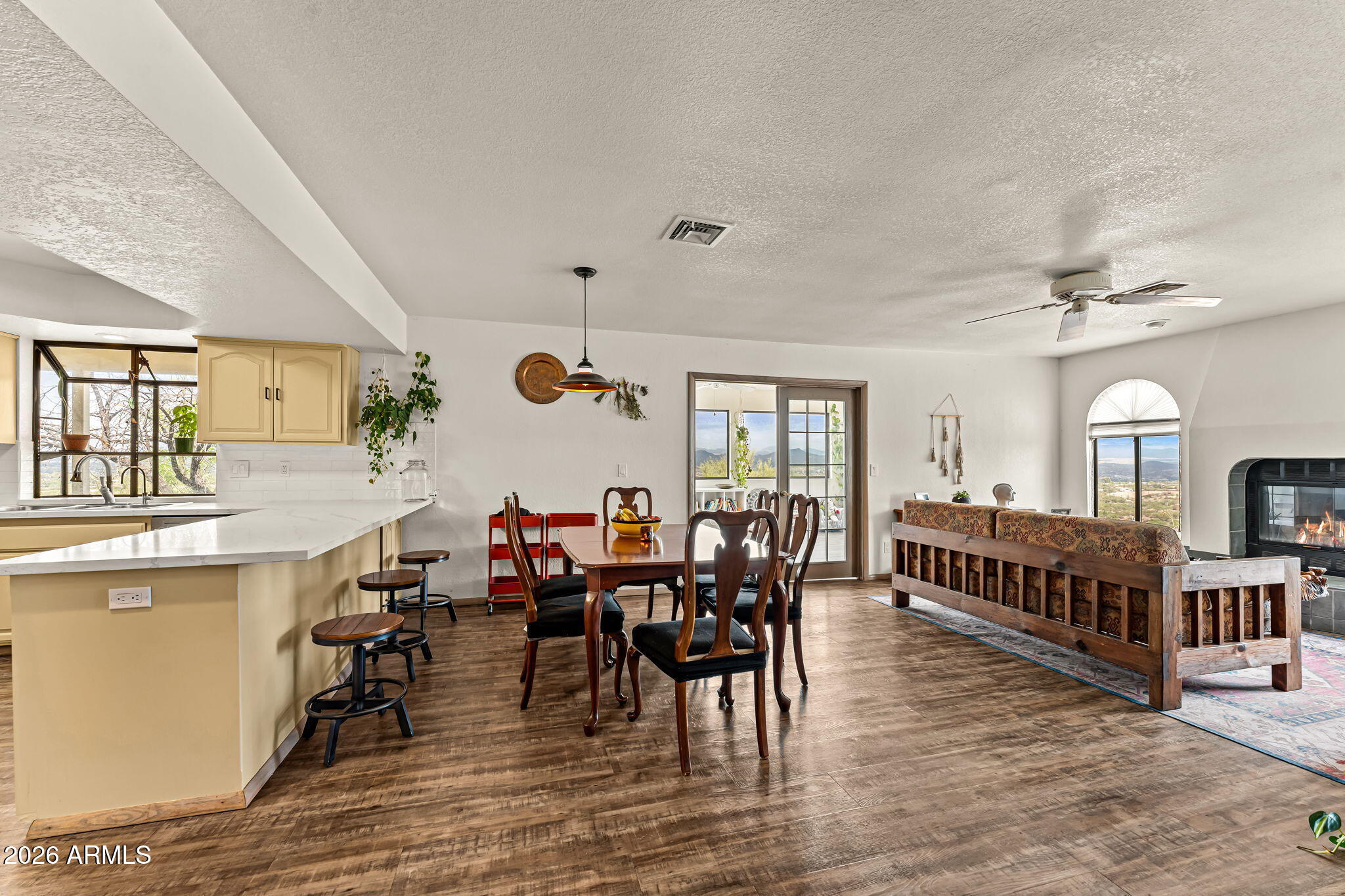 969 S Saguaro Drive