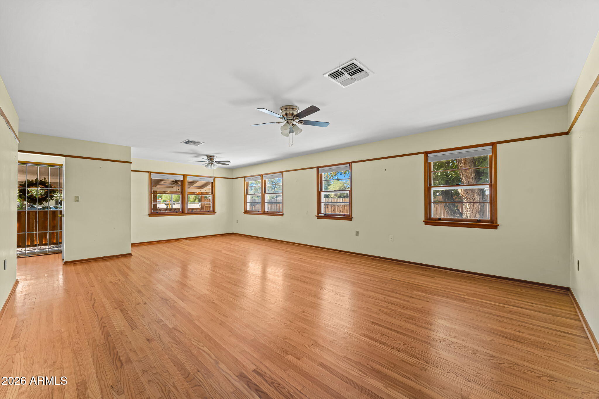 296 GENUNG Avenue
