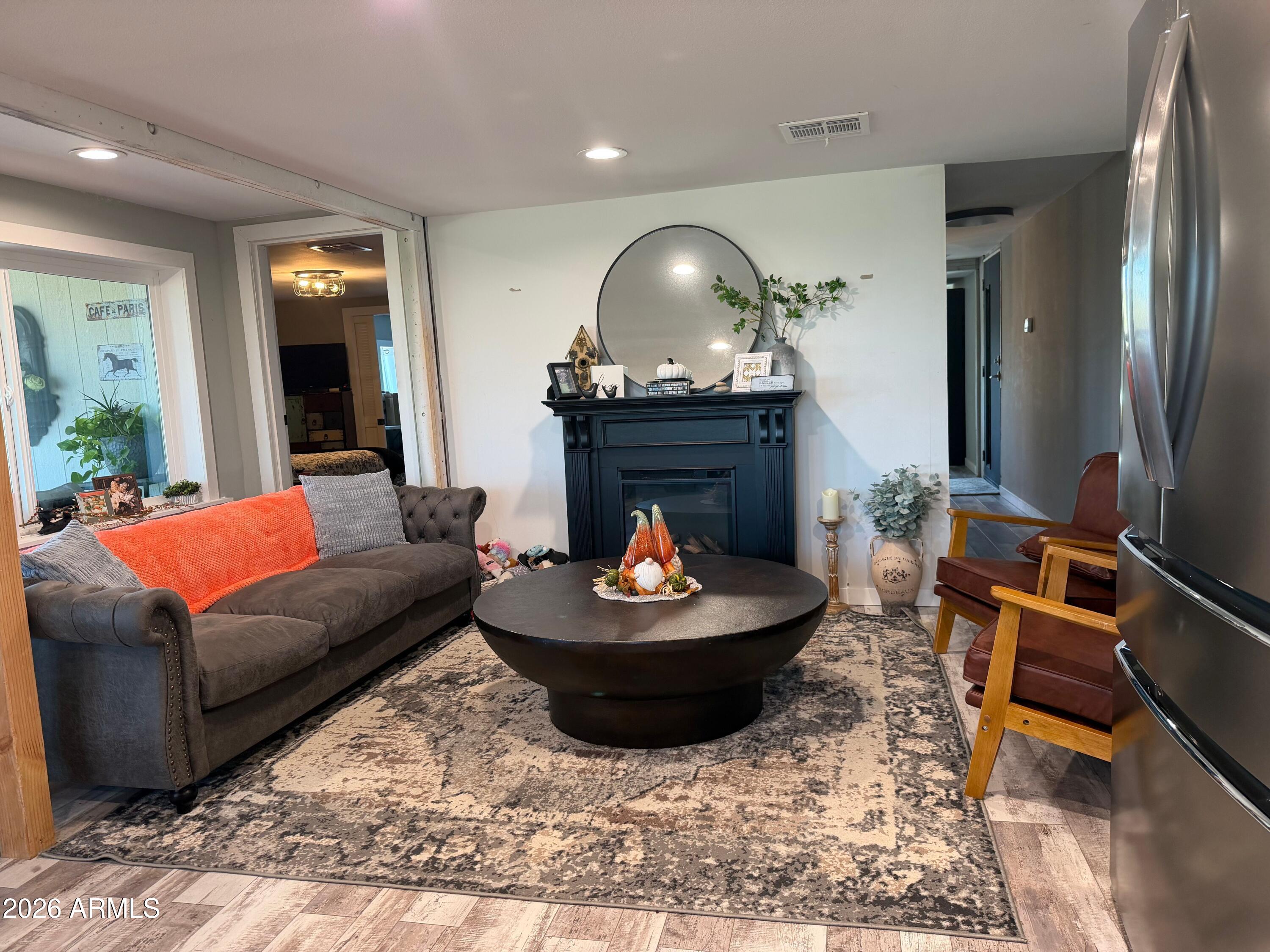 2501 W Wickenburg Way Unit: 27
