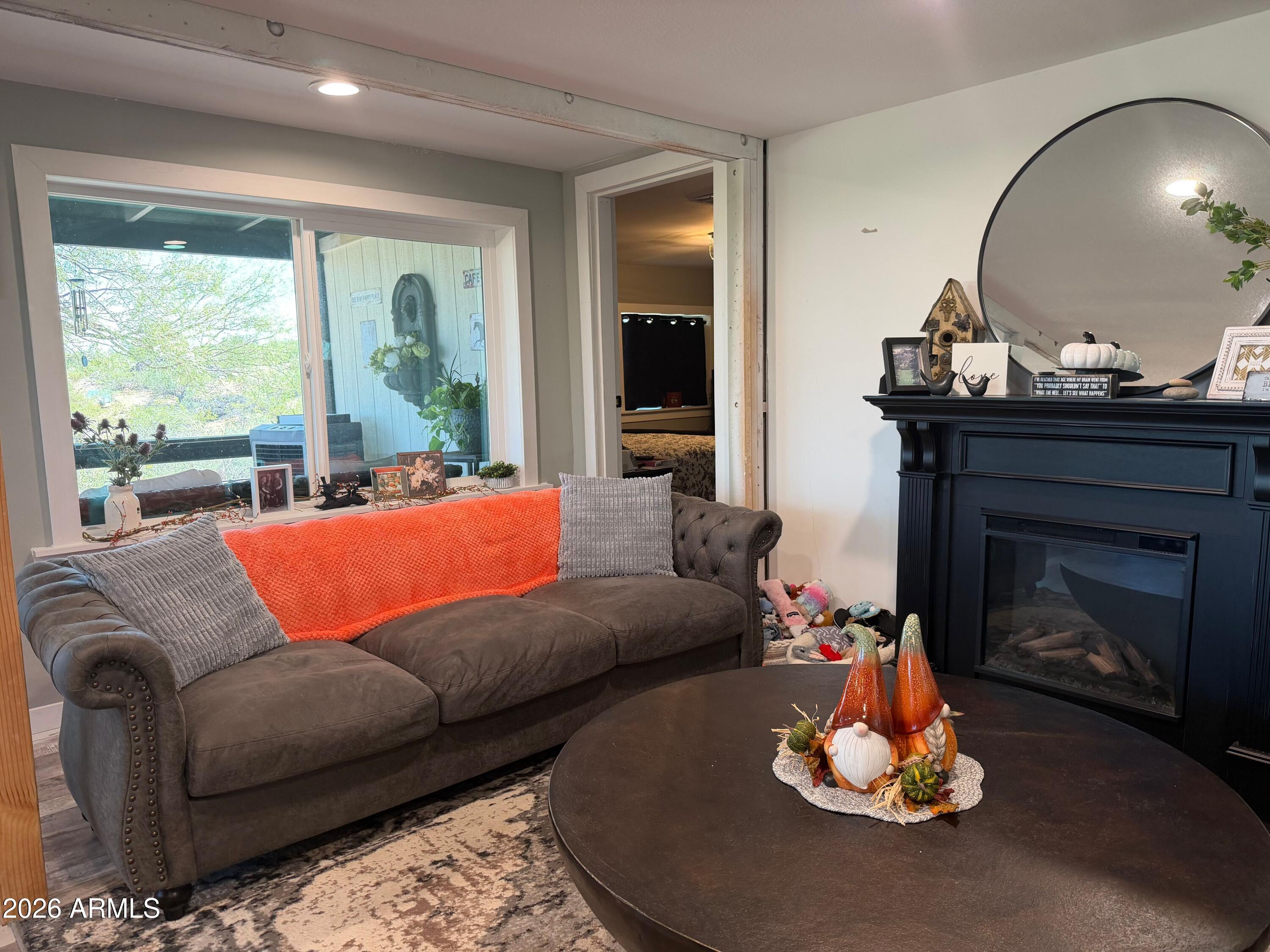 2501 W Wickenburg Way Unit: 27
