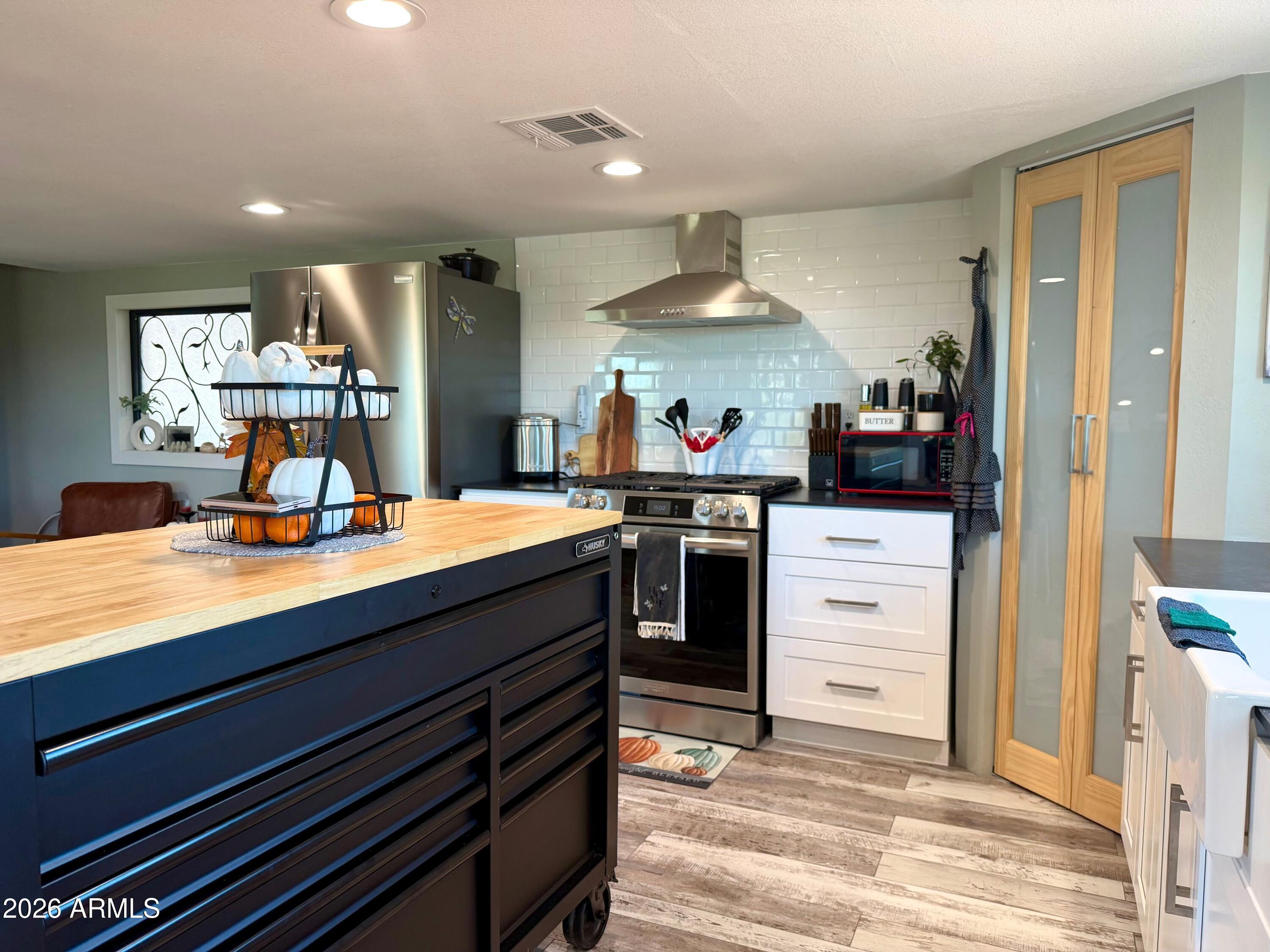 2501 W Wickenburg Way Unit: 27