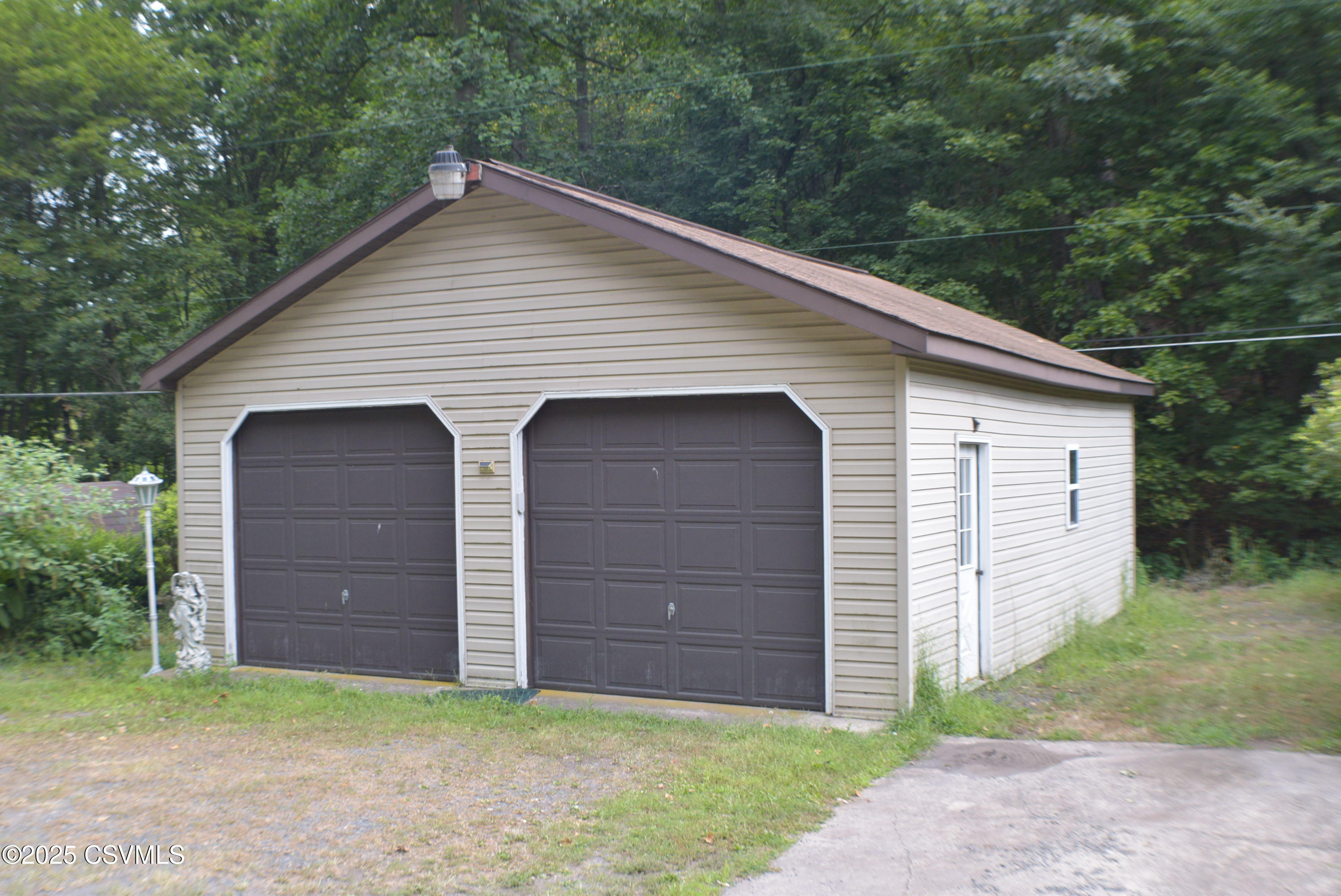30 Sunset Ln