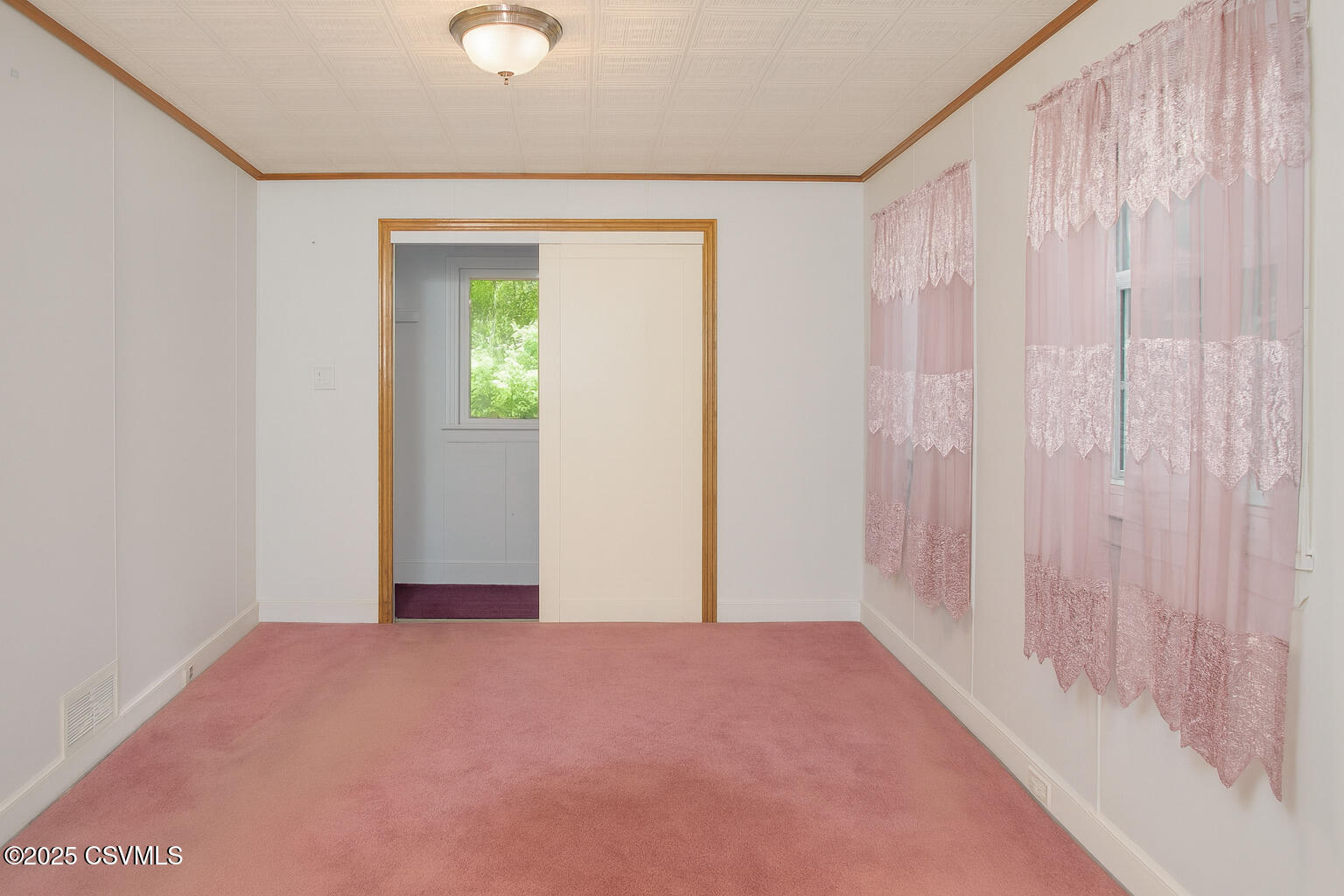 30 Sunset Ln