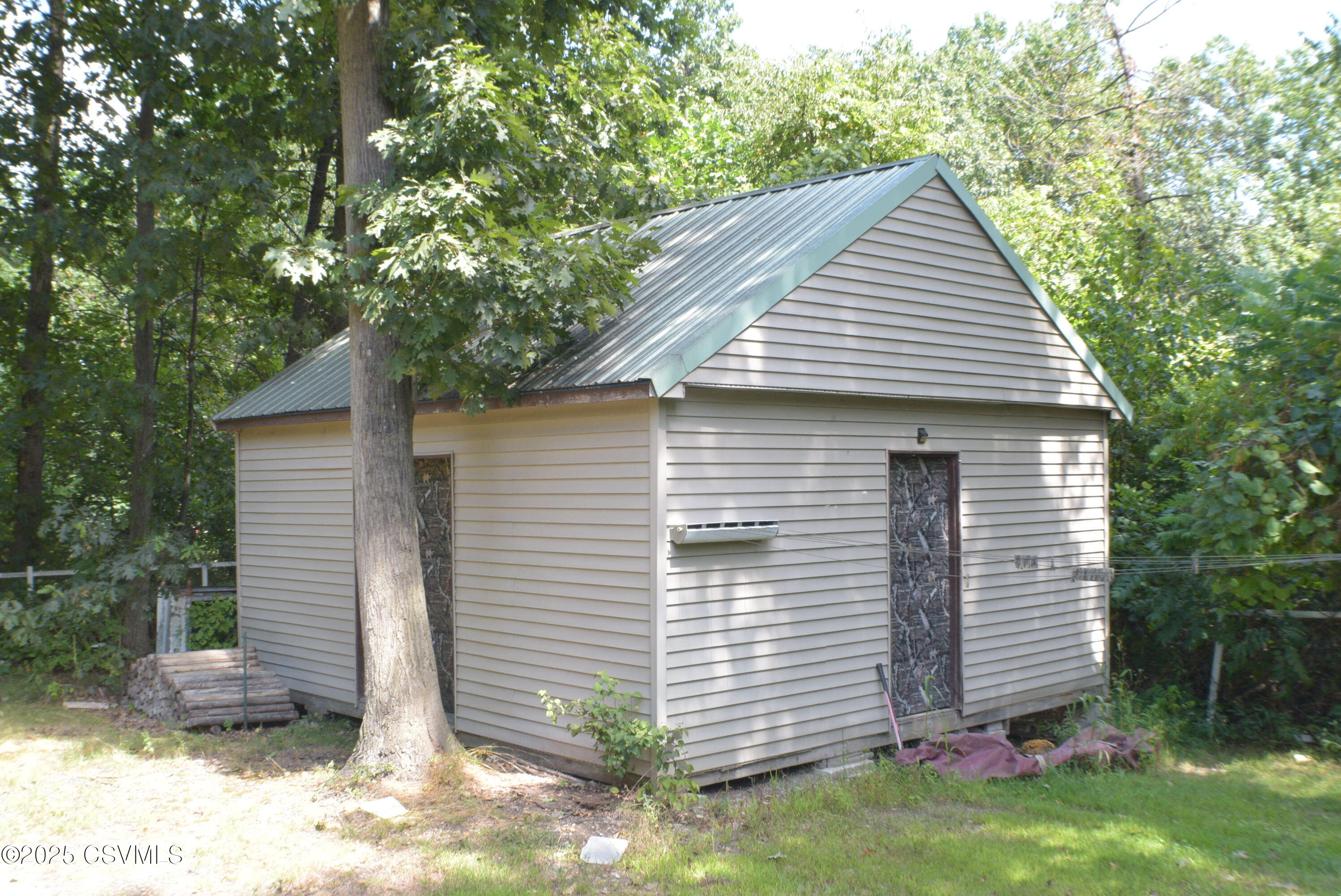 785 TRUTT Road