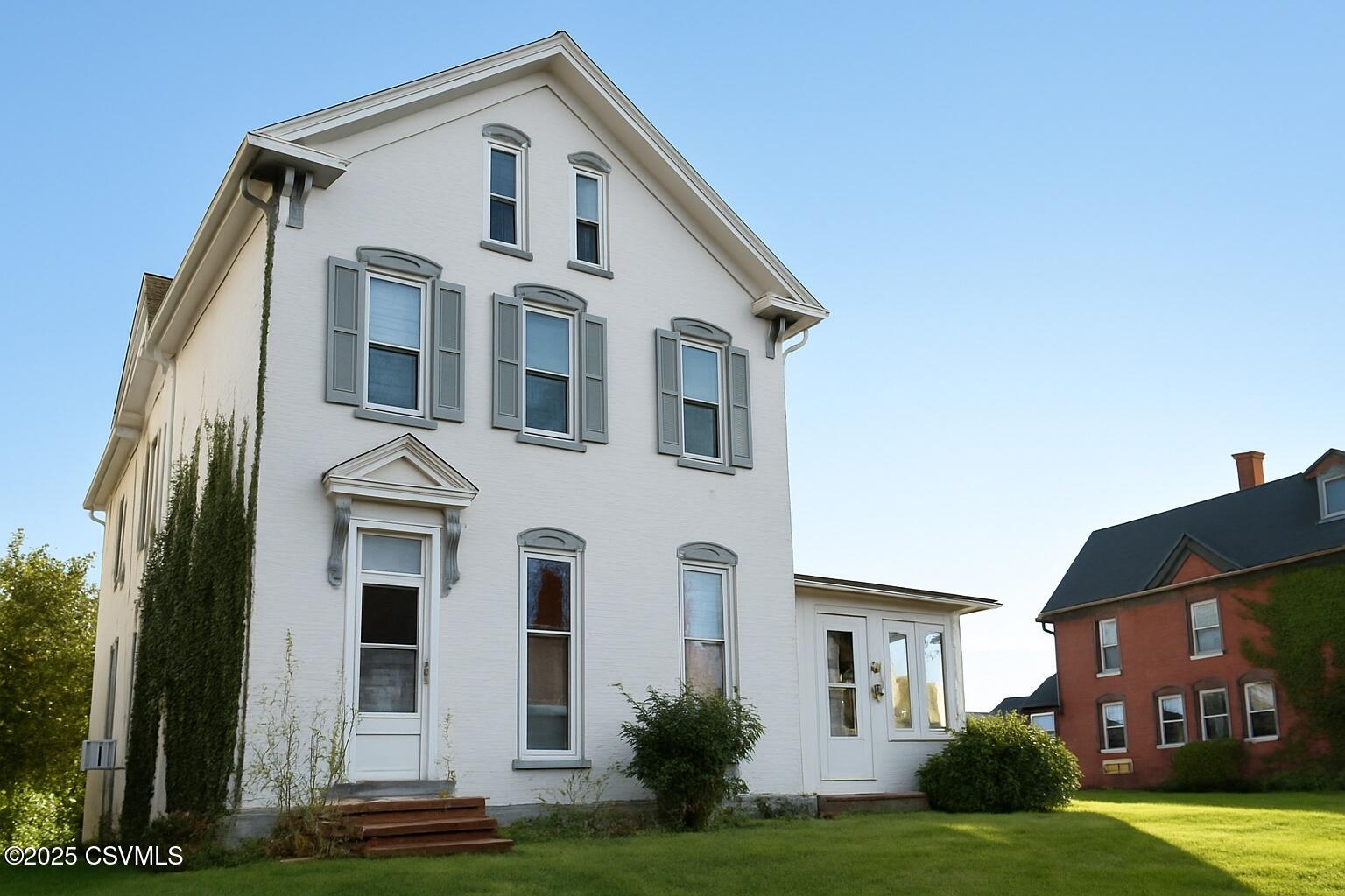 1103 MARKET Street