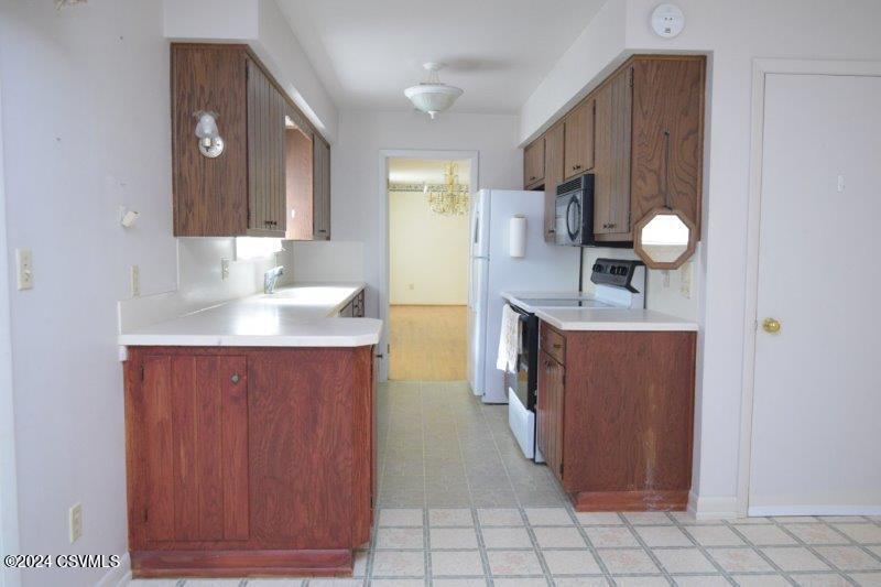 225 S 15TH Street
